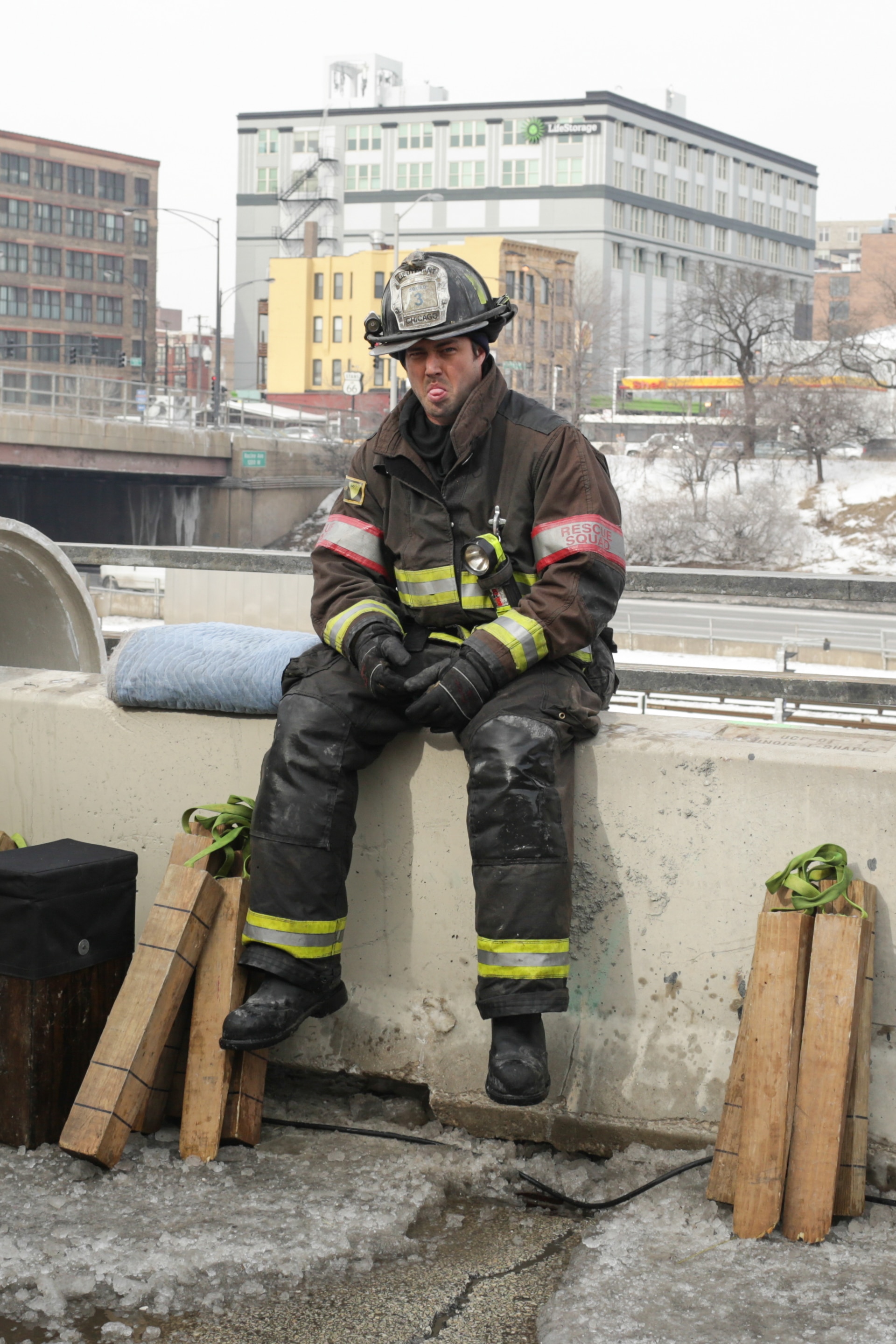 Chicago Fire: Behind The Scenes: When Things Got Rough Photo: 1640096 ...