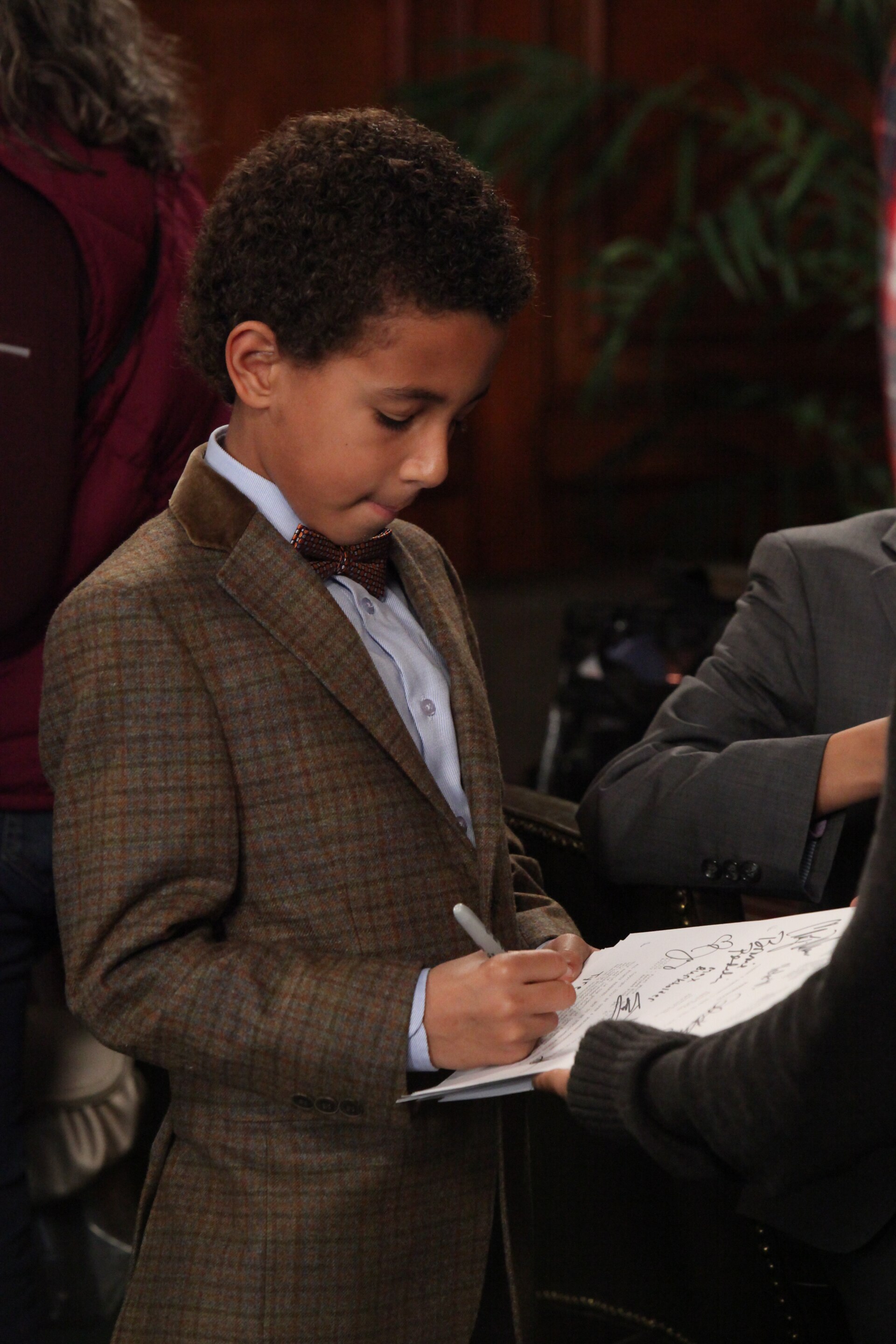 Null Behind The Scenes Because You Re My Sister Photo 177811 Nbc