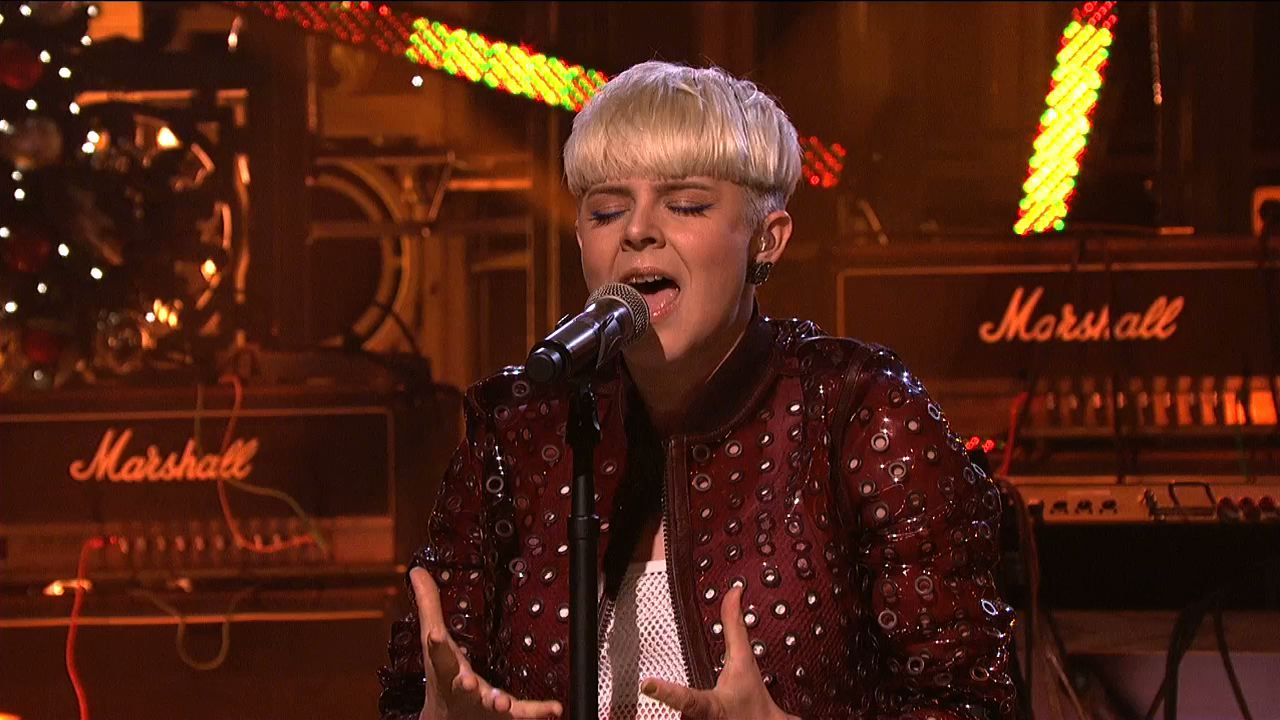 Watch Saturday Night Live Highlight: Robyn: Call Your Girlfriend - NBC.com