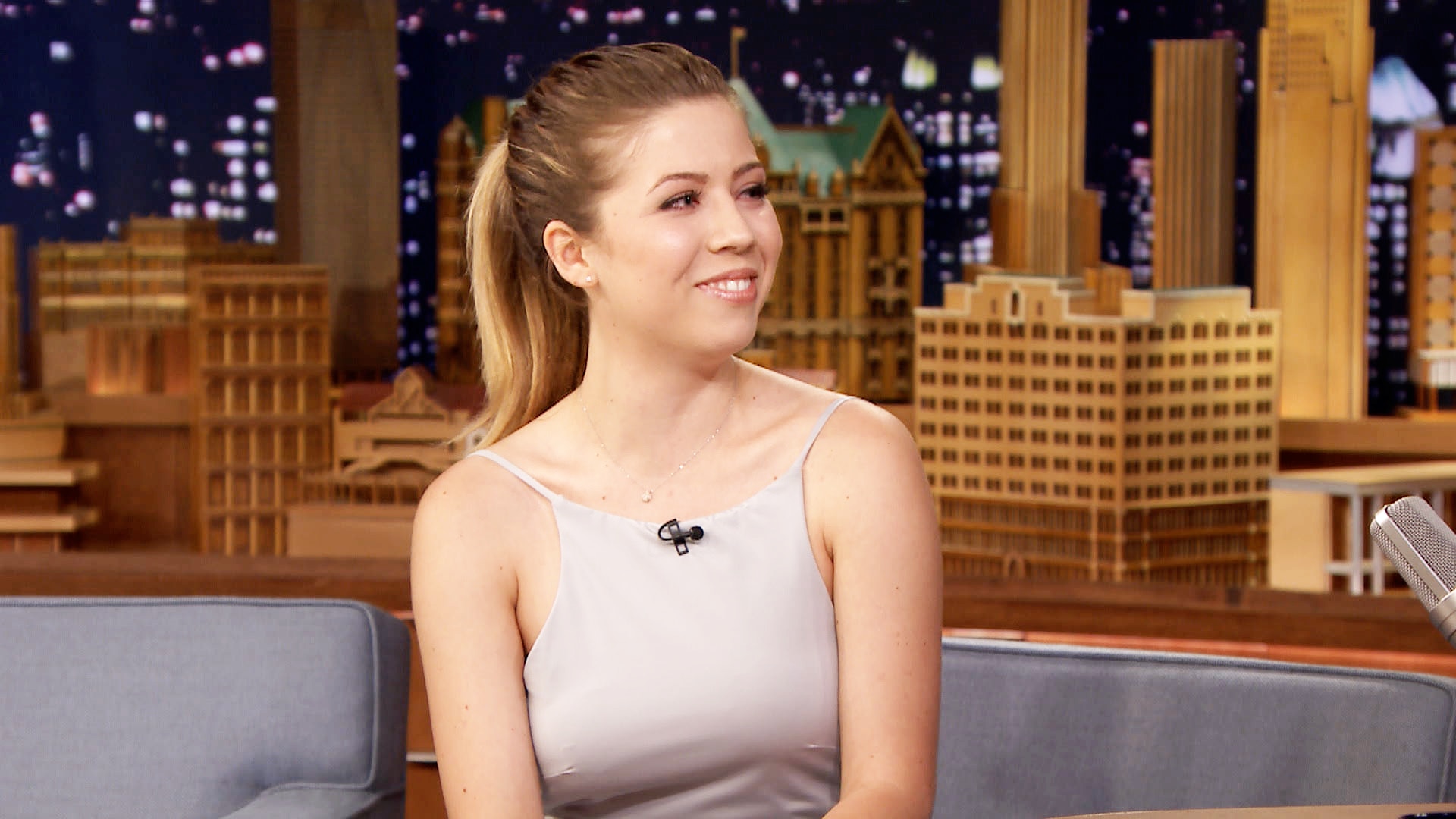 Jennette Mccurdy Porn - Watch The Tonight Show Starring Jimmy Fallon Interview: Jennette McCurdy Is  On Board for an iCarly Reunion - NBC.com
