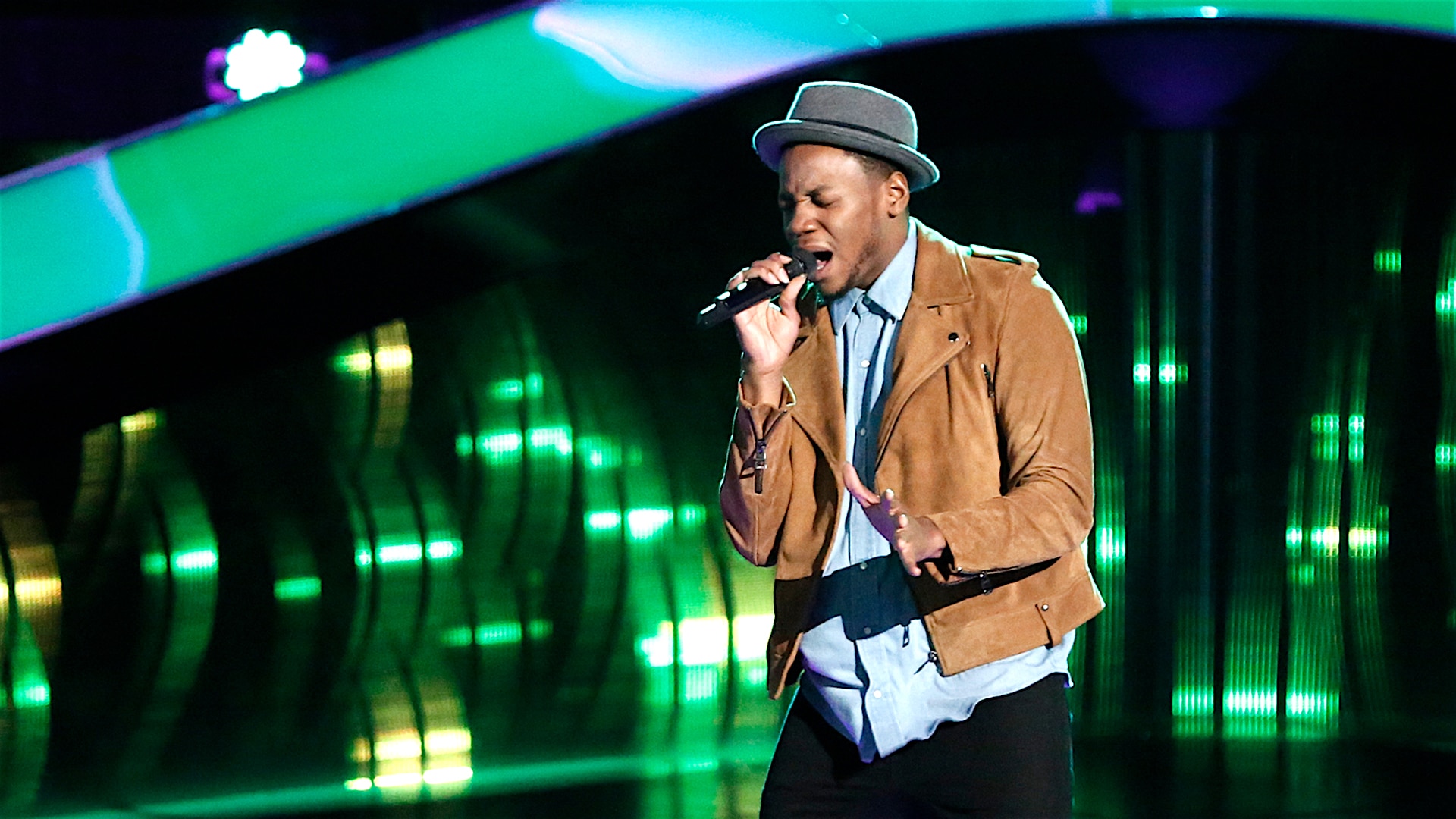 Watch The Voice Highlight: Chris Blue Blind Audition: "The Tracks of My