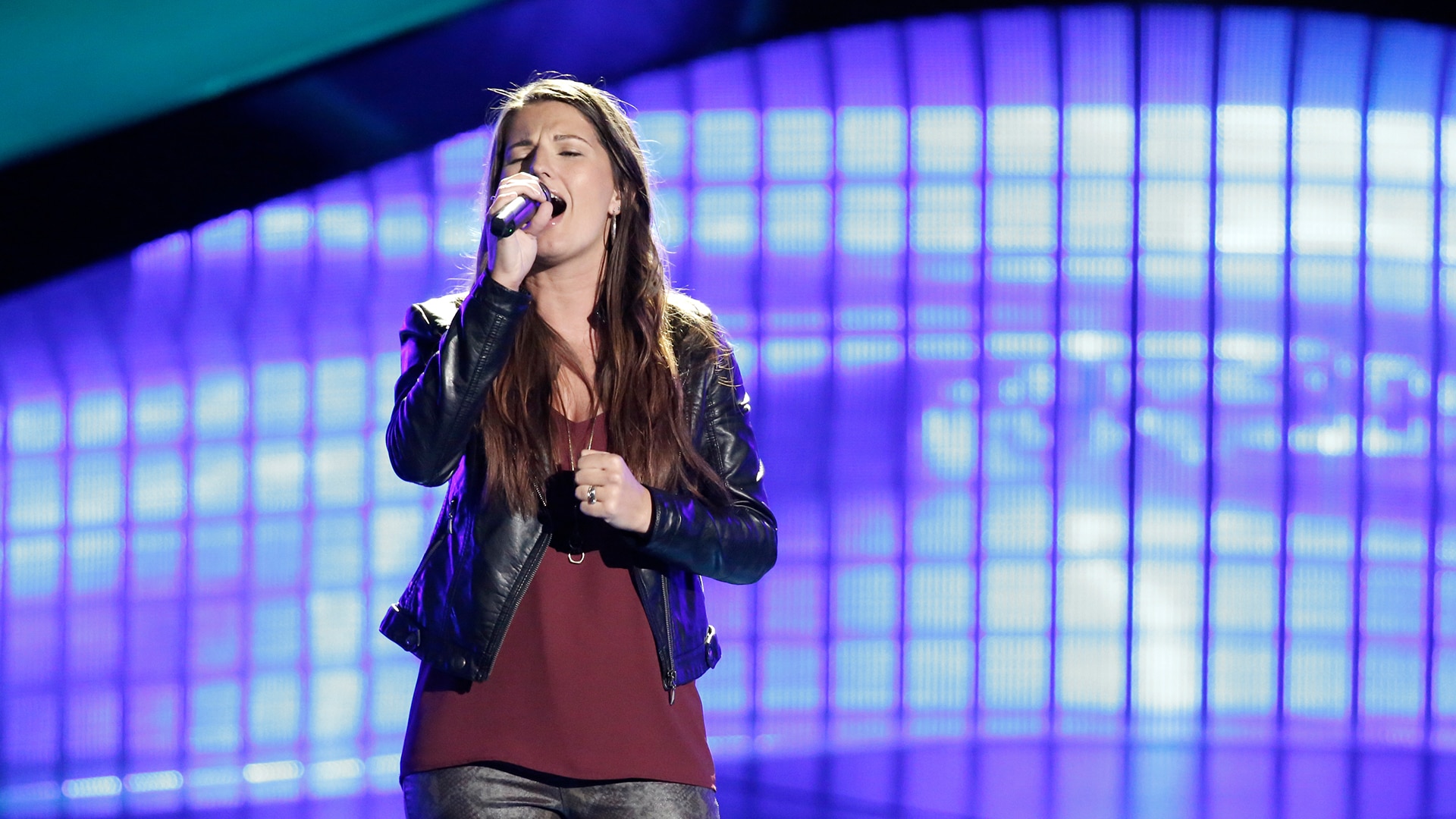 Watch The Voice Highlight: Sheena Brook Blind Audition: "Baby Girl