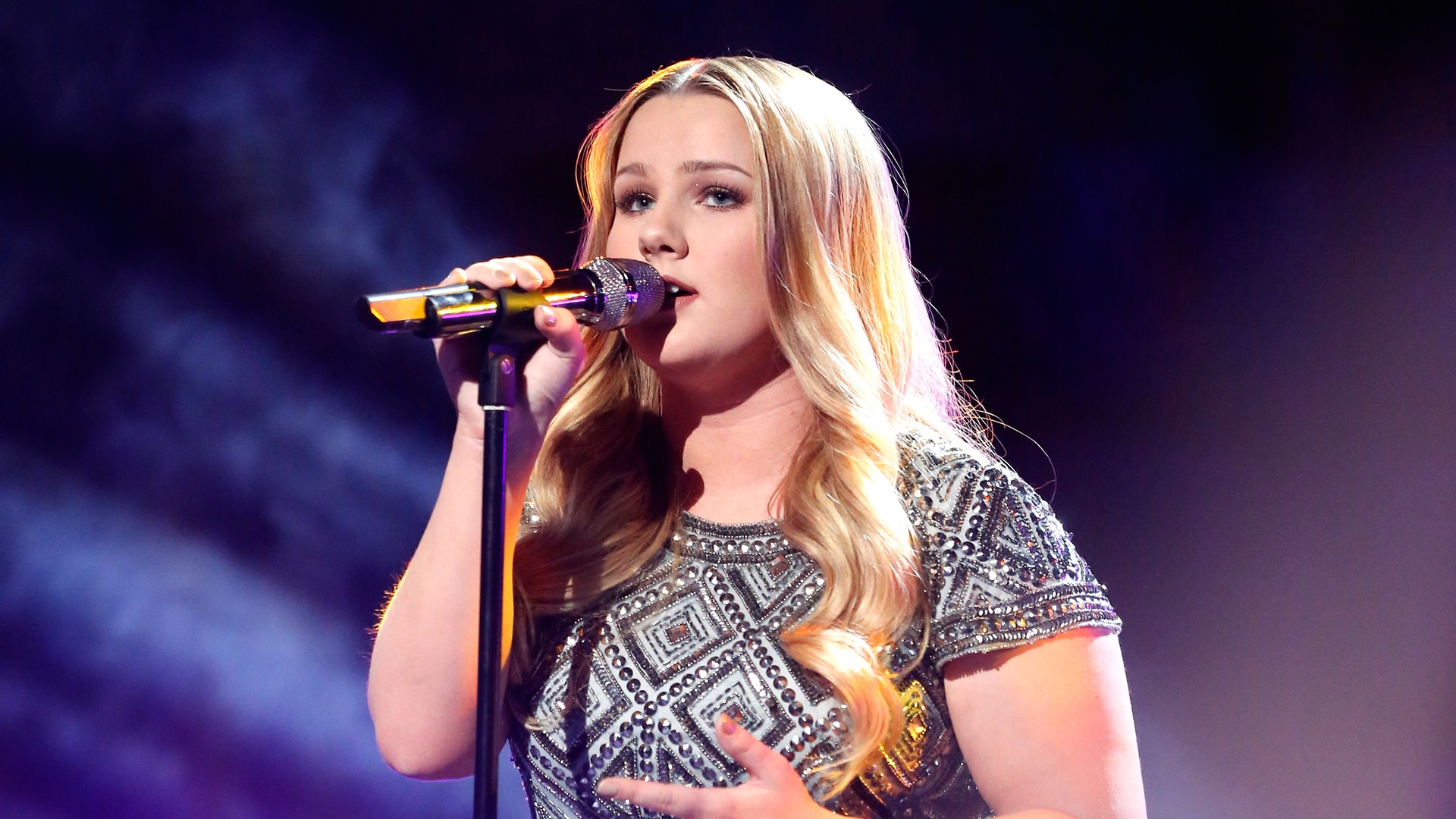 Watch The Voice Highlight: Shelby Brown: 