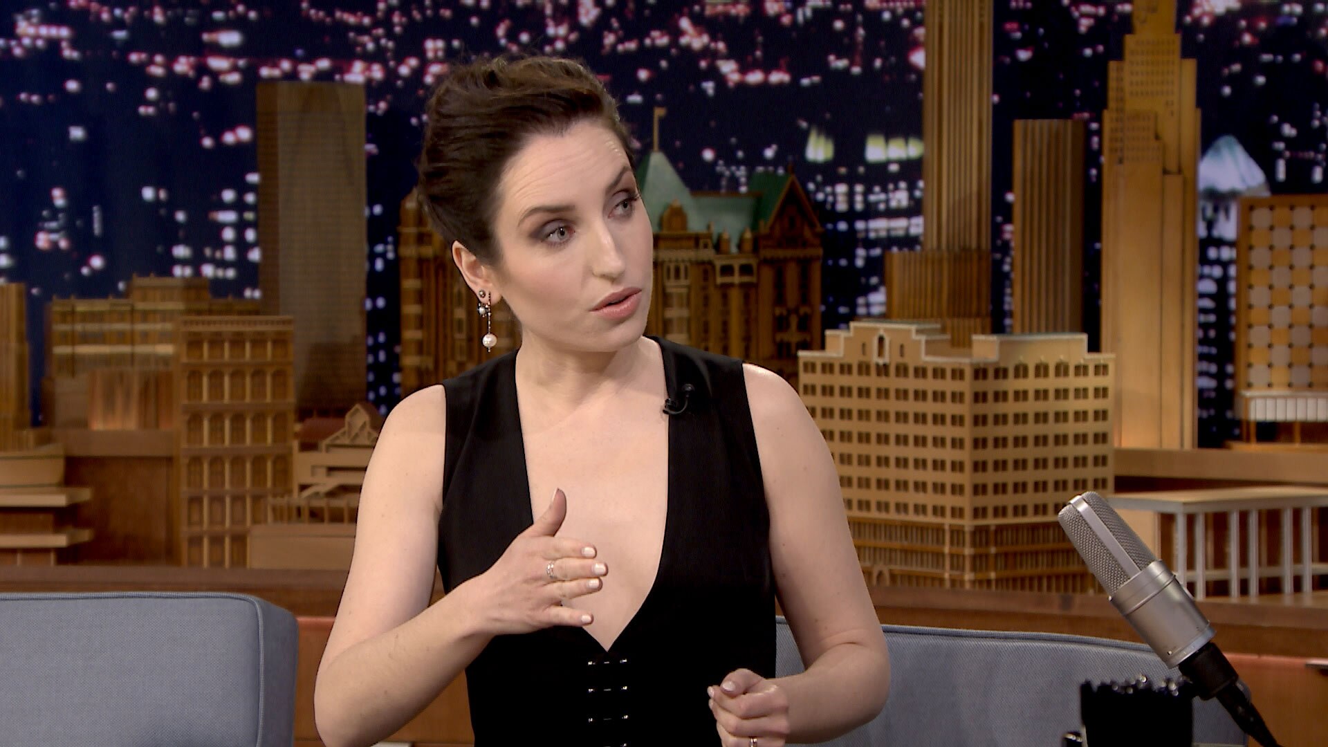 Zoe Lister Jones Reminds Jimmy He Awkwardly Met Her As A Teen