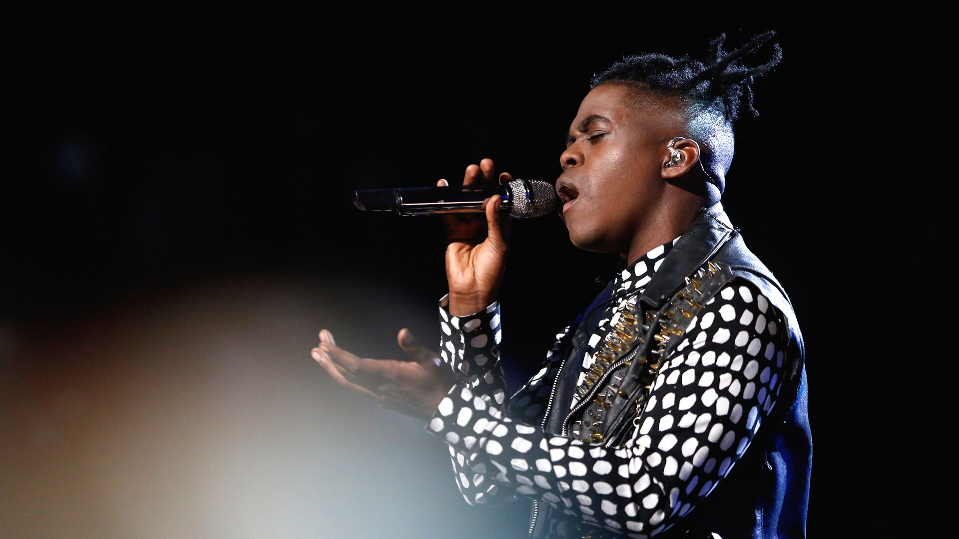 Watch The Voice Highlight Paxton Ingram "How Will I Know"