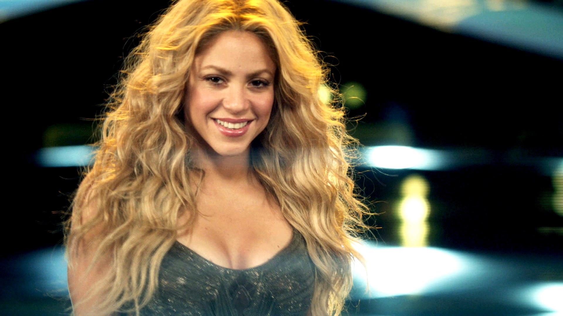 Watch The Voice Web Exclusive Shakira New Album, New Proteges