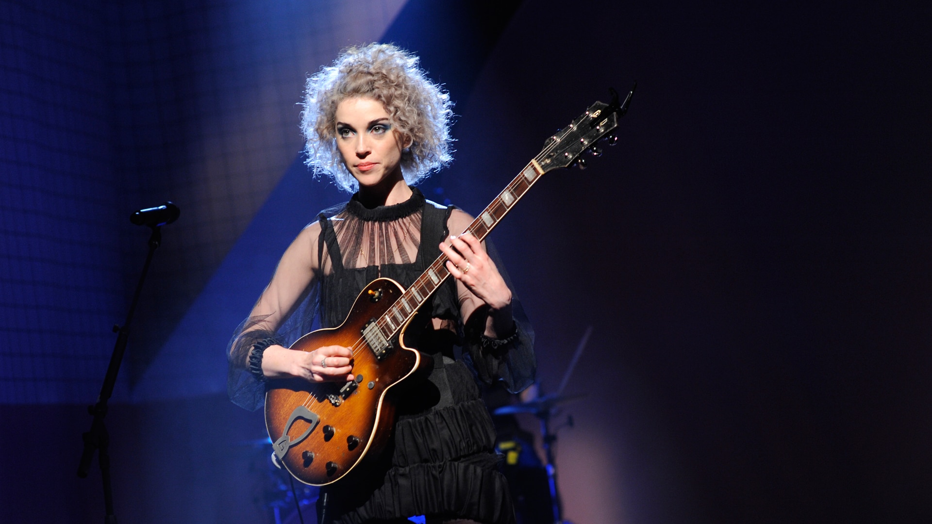 Watch Saturday Night Live Highlight: St. Vincent: Birth in 