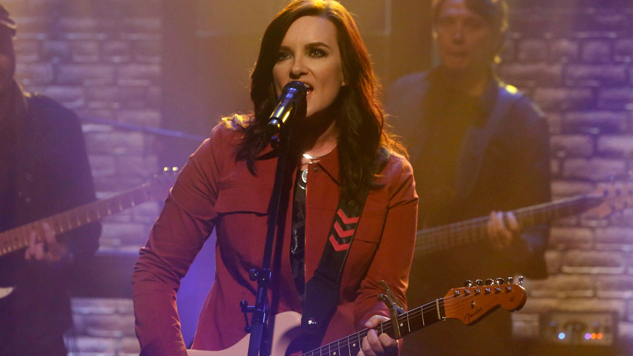 Watch Late Night with Seth Meyers Highlight Brandy Clark Performance
