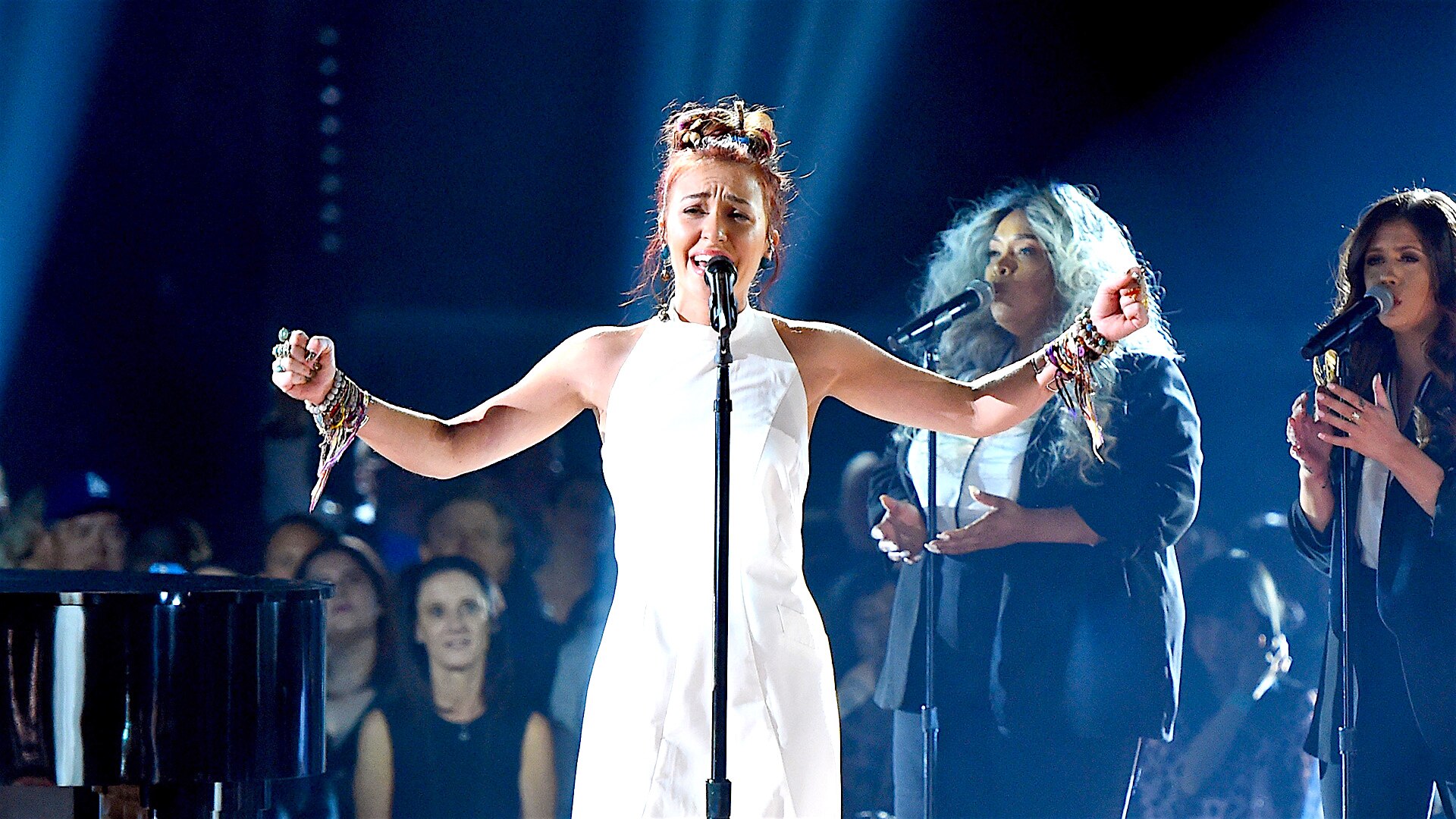 Watch Billboard Music Awards Highlight Lauren Daigle You Say 1168