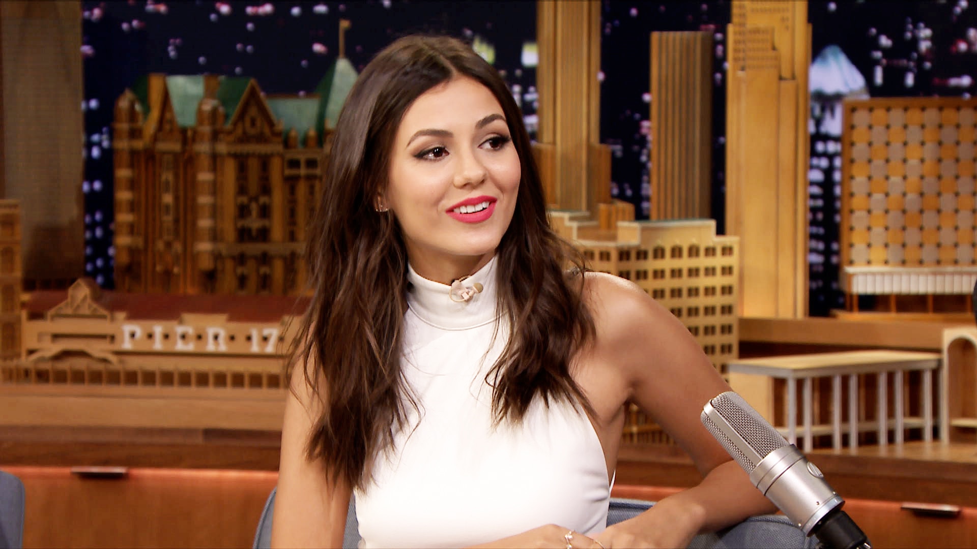 1920px x 1080px - Watch The Tonight Show Starring Jimmy Fallon Interview: Victoria Justice Is  in Love with Her Gay Bestie in No Kiss List - NBC.com