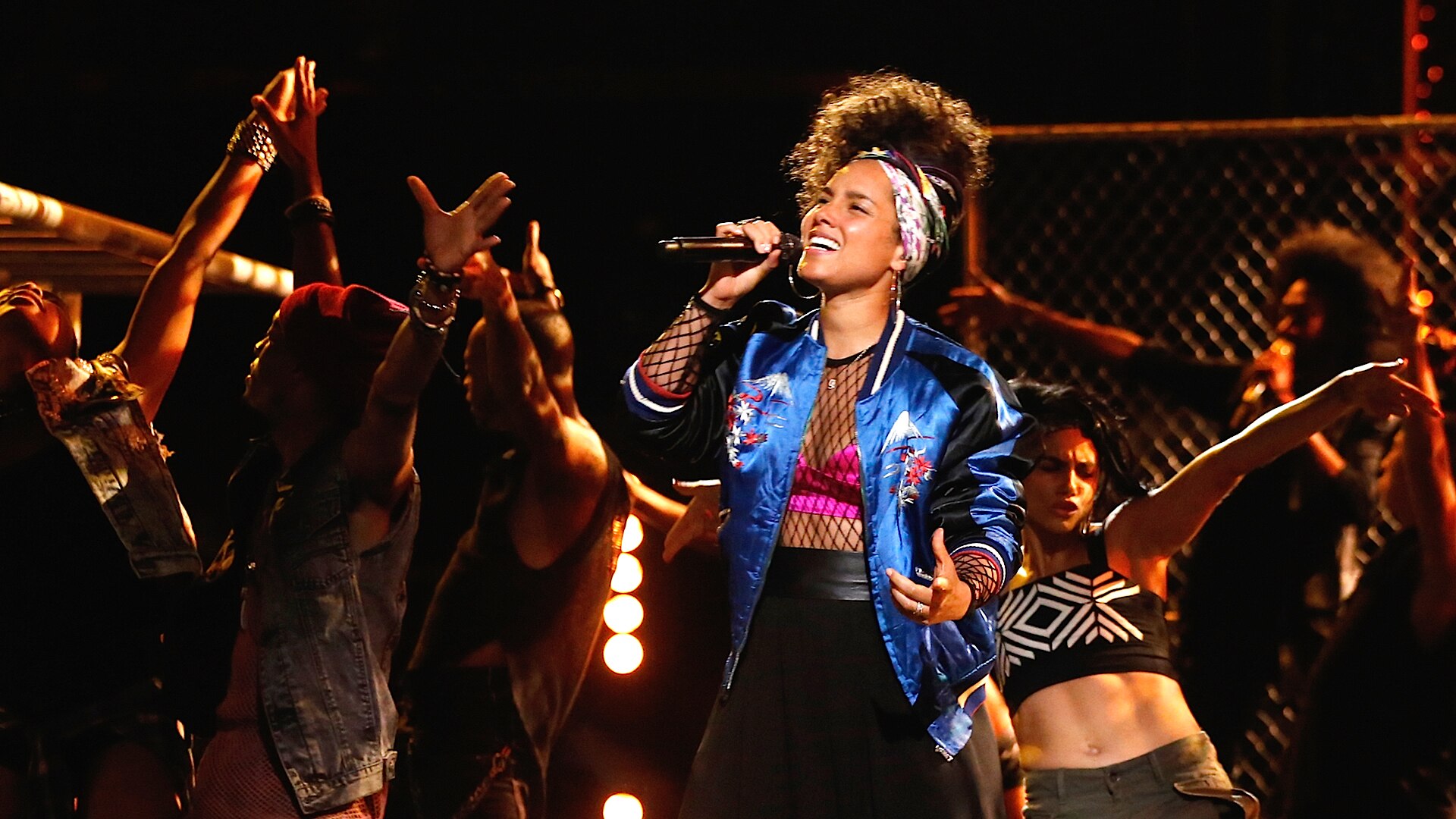 watch-the-voice-highlight-alicia-keys-in-common-nbc