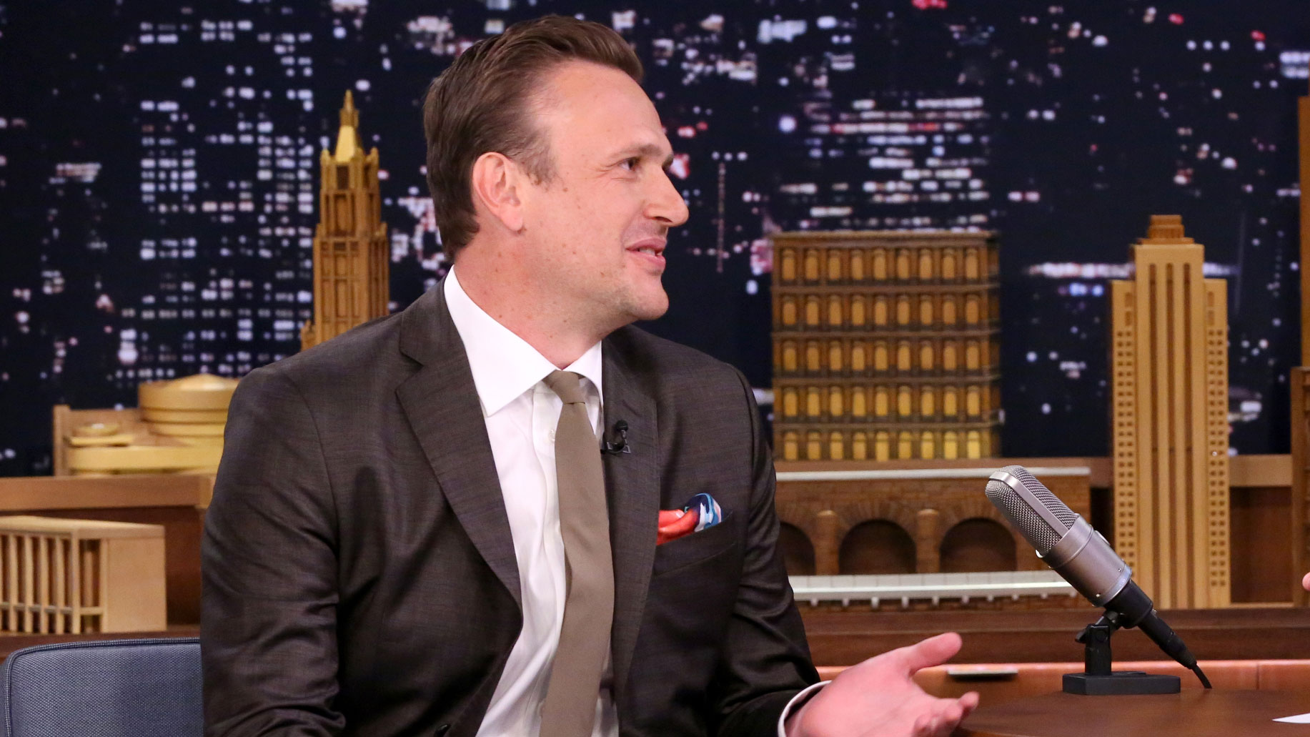 Jason Segel Gives Fan Walking Videos Instead of Selfies