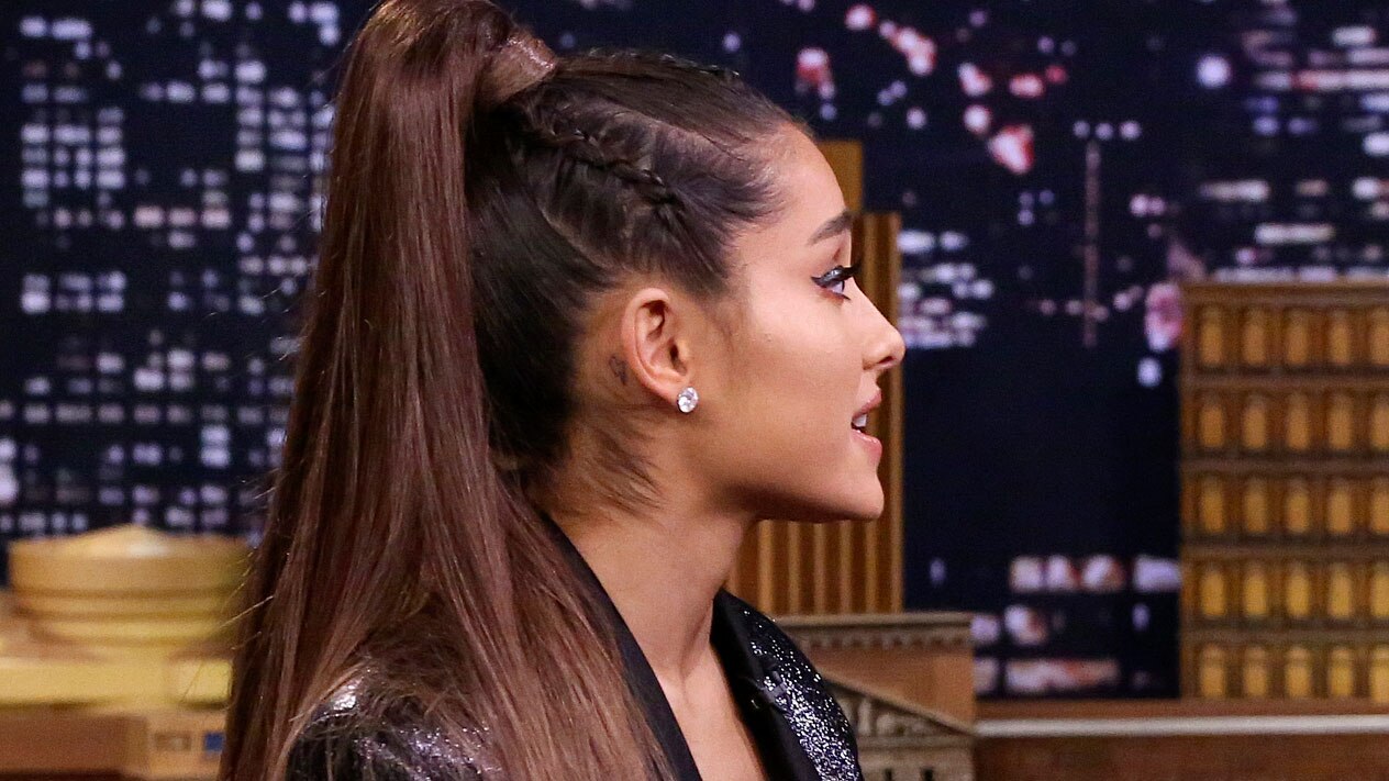 Kris Wu Ariana Grande - Apple Sparks Controversy After Removing Kris Wu's New ... : 1 um i'm sorry but @arianagrande care to explain why you're liking tweets talking negatively about kris wu ?