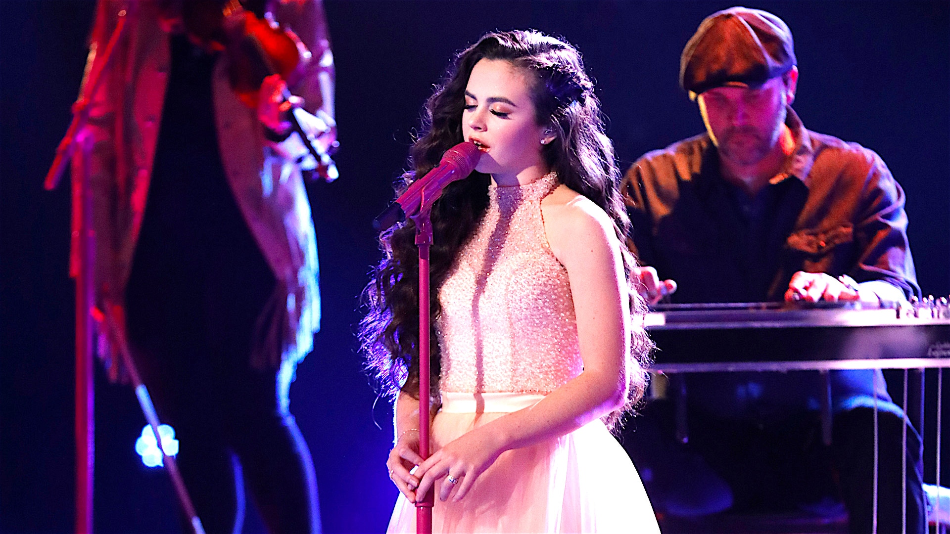 Watch The Voice Highlight Chevel Shepherd "Broken Hearts"