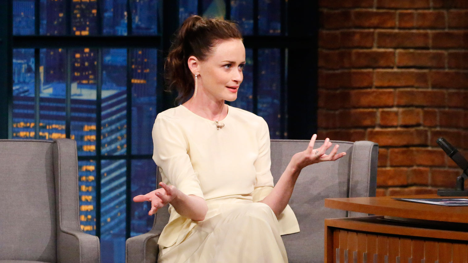 Alexis Bledel Reveals Who Rory Should Have Ended Up With On 'Gilmore Girls'  - YouTube