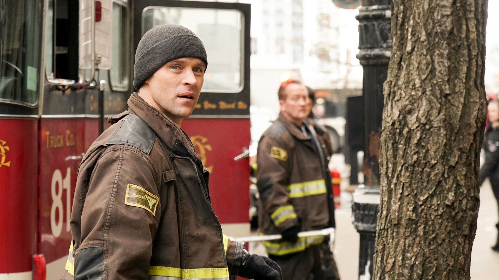 Огонь 2012. Фильм Chicago Fire. Пожарные Чикаго 7 сезон. Сериал спасатели Чикаго. Огнеборцы сериал.