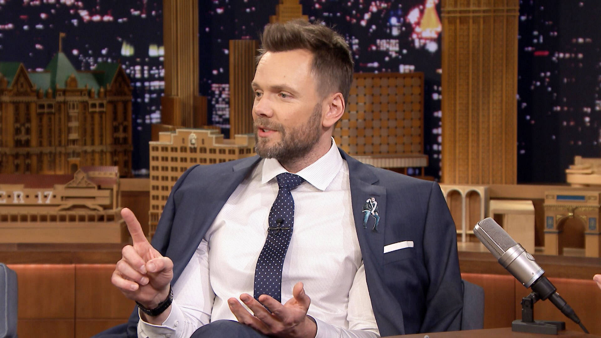Joel McHale Sliced His Fingertip Off Filming The Great Indoors