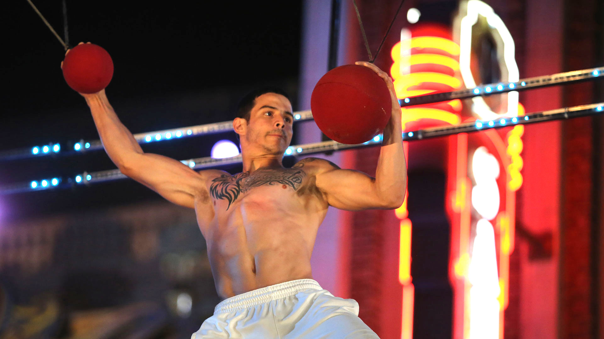 Watch American Ninja Warrior Highlight Flip Rodriguez at 2015 Orlando
