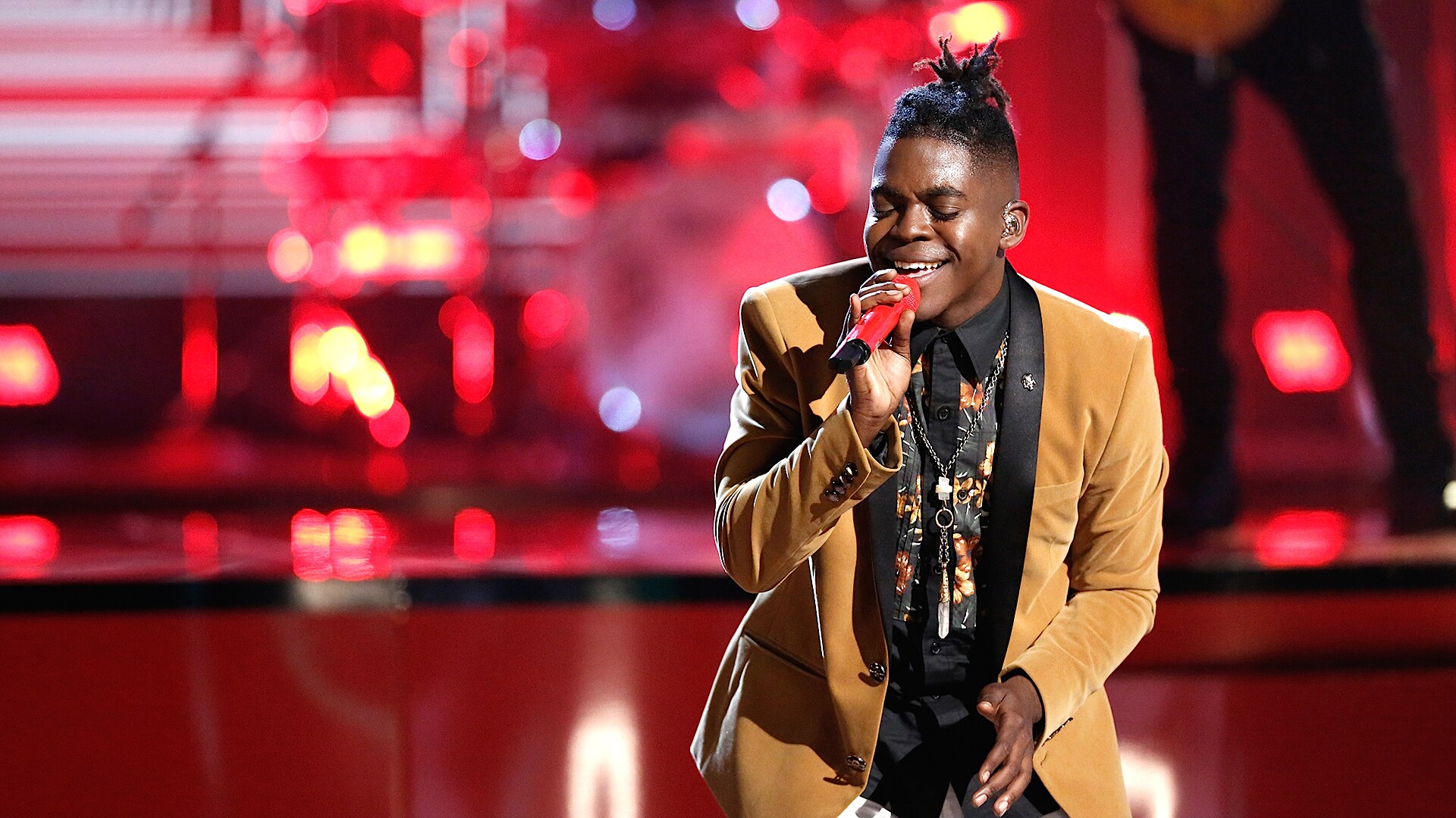 Watch The Voice Highlight Paxton Ingram "I'd Do Anything for Love