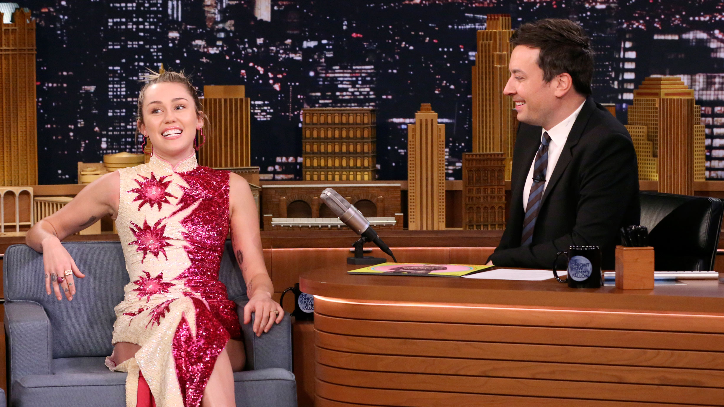 Watch The Tonight Show Starring Jimmy Fallon Interview Miley Cyrus And Jimmy Revisit Their 4171