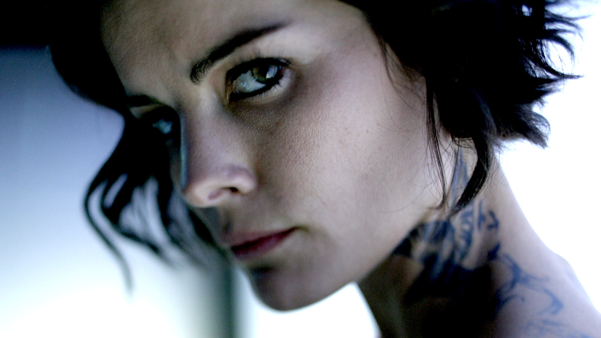 Watch Blindspot Web Exclusive ComicCon 2015 Discovering Blindspot's