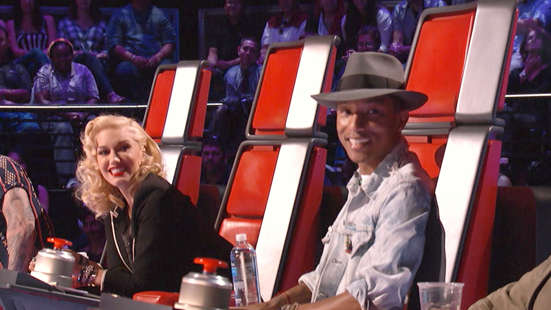 Watch The Voice Sneak Peek Gwen And Pharrell On Joining The Voice 4785