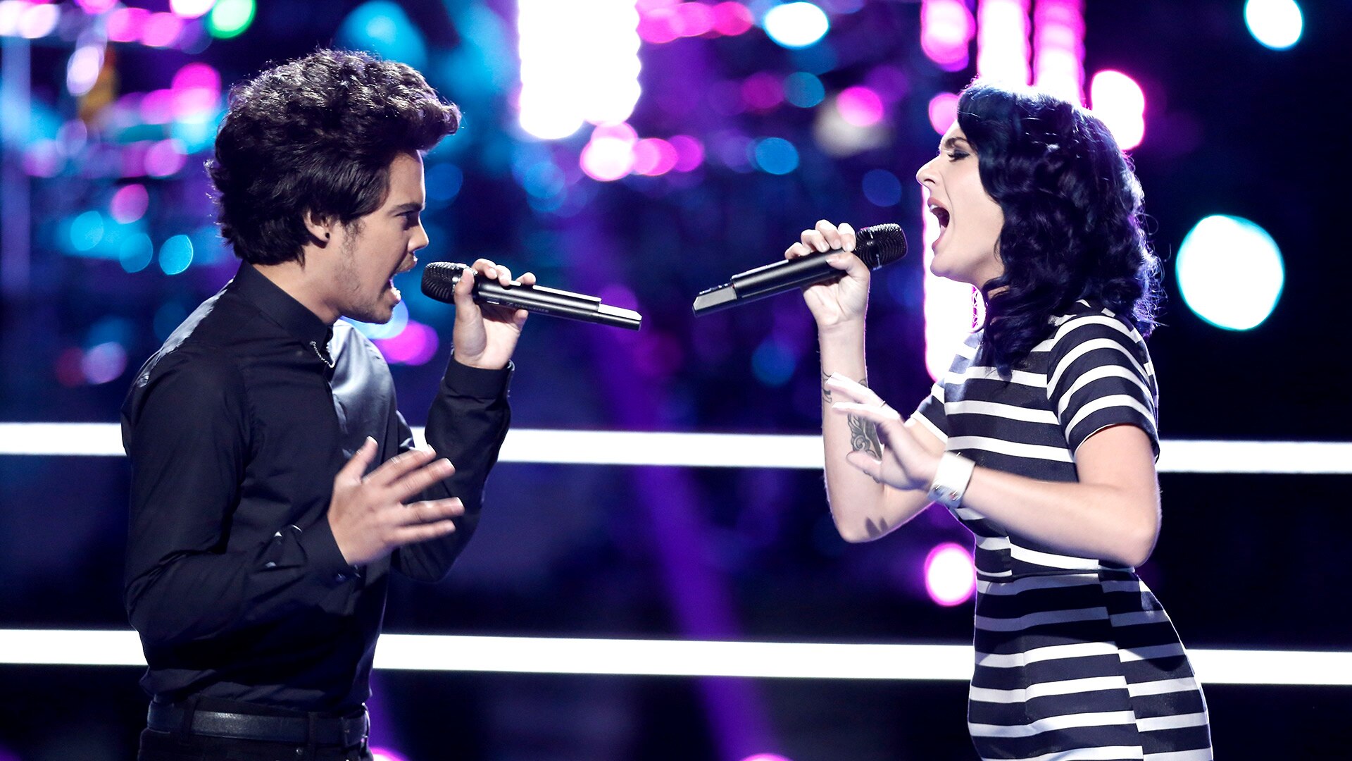 Watch The Voice Highlight: Ellie Lawrence vs. Tim Atlas: "Sweater
