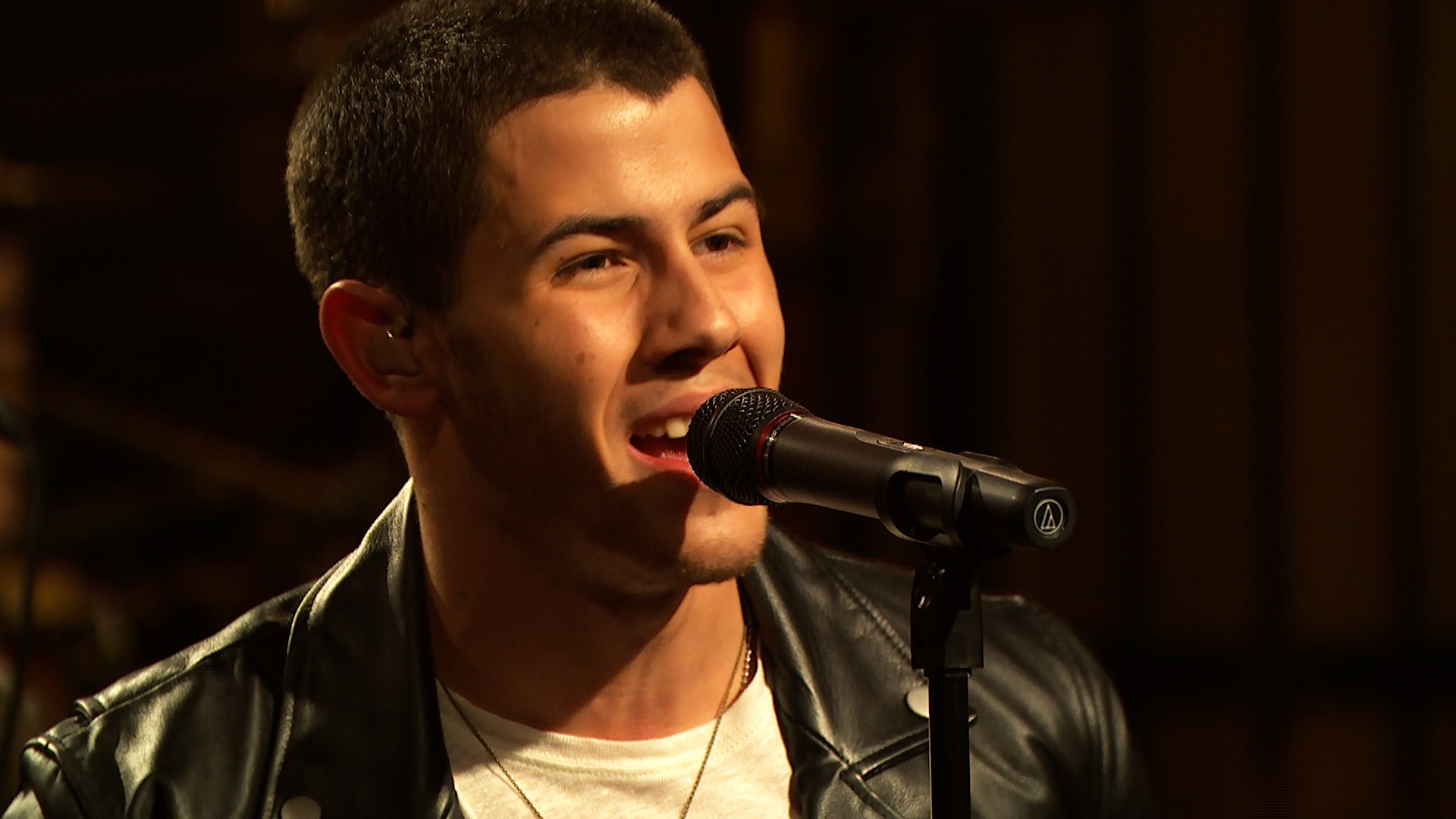 Watch Late Night with Seth Meyers Highlight Nick Jonas Performance