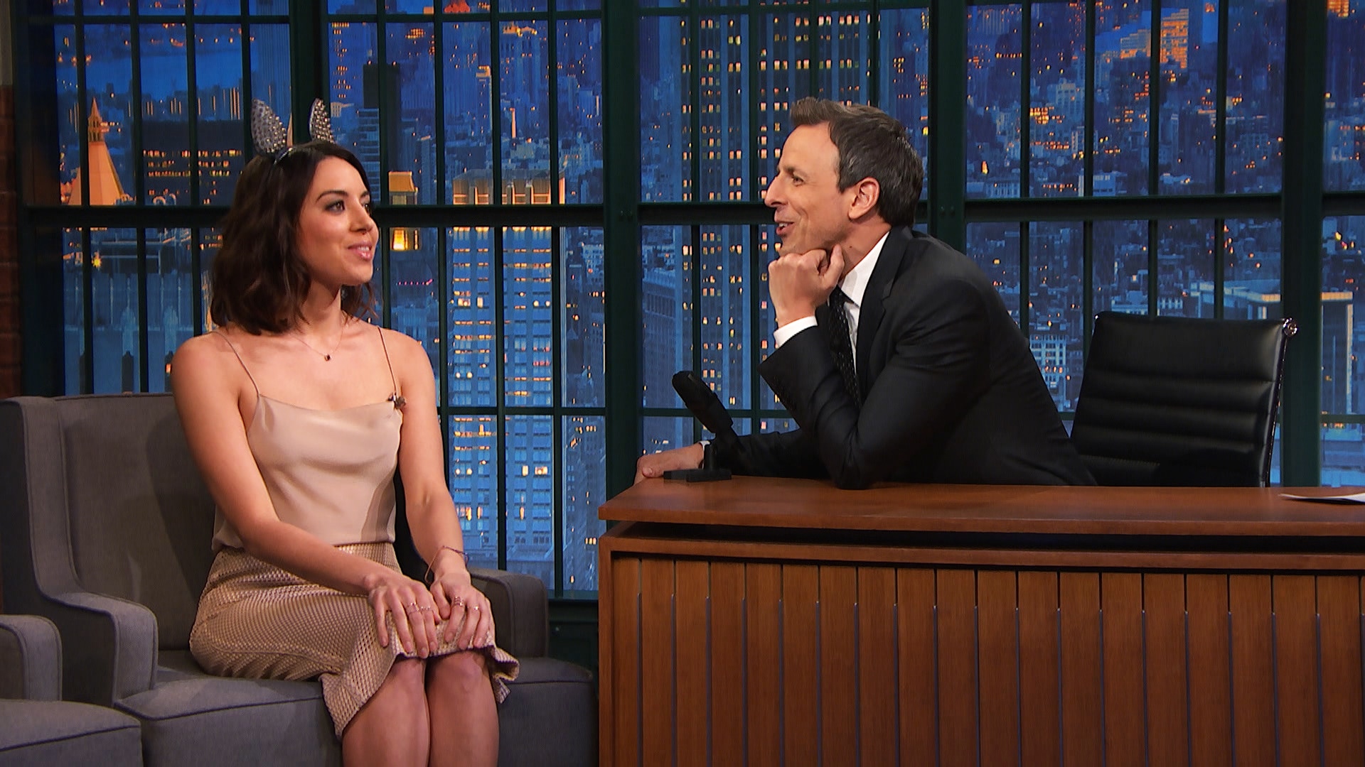 Watch Late Night With Seth Meyers Interview How Aubrey Plaza Became Grumpy Cat Nbc Com