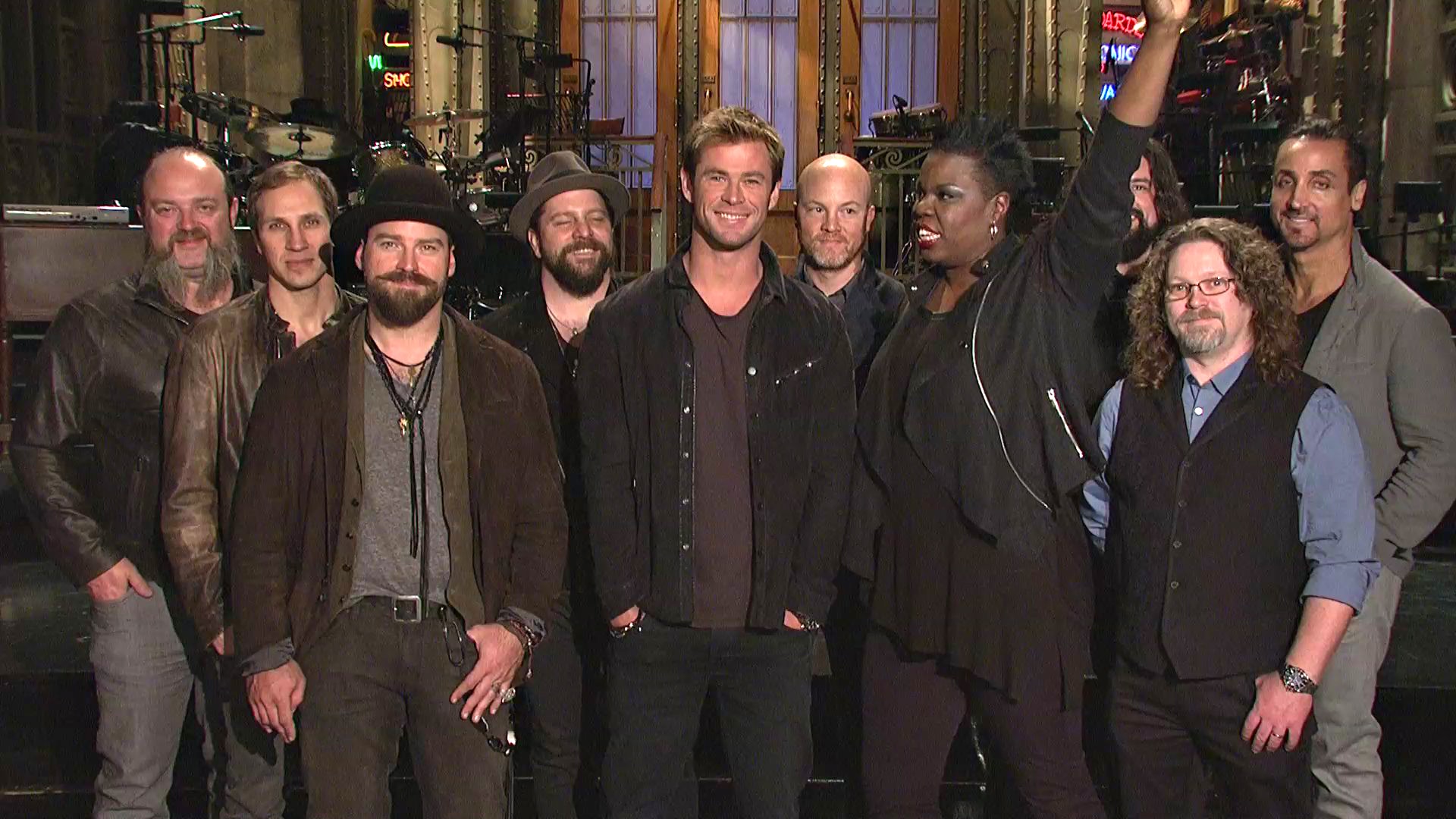 Watch Saturday Night Live Sneak Peek: Leslie Jones Crushes on SNL Host Chris Hemsworth ...