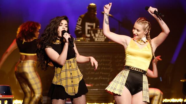 Watch Late Night With Seth Meyers Highlight Iggy Azalea Feat Charli Xcx Performance Fancy 