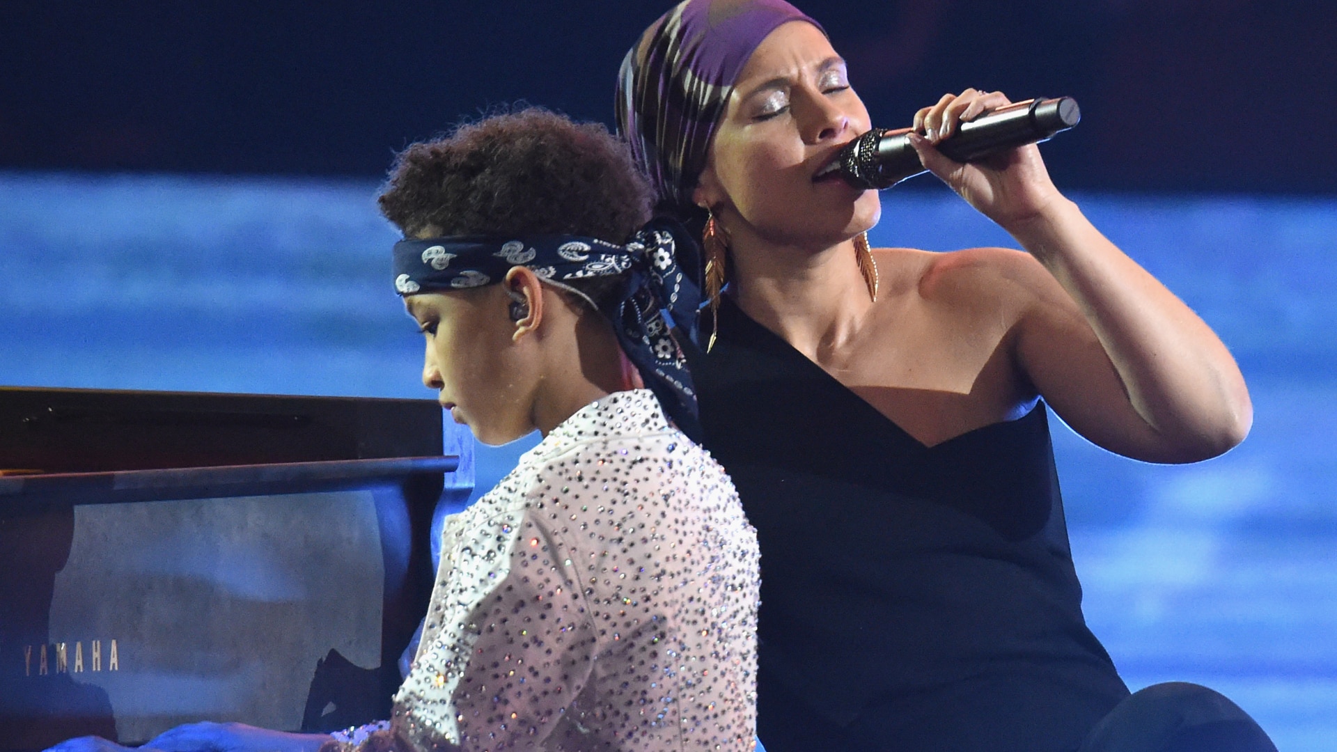 Watch Access Hollywood Interview: Alicia Keys Plays Piano With Her Son