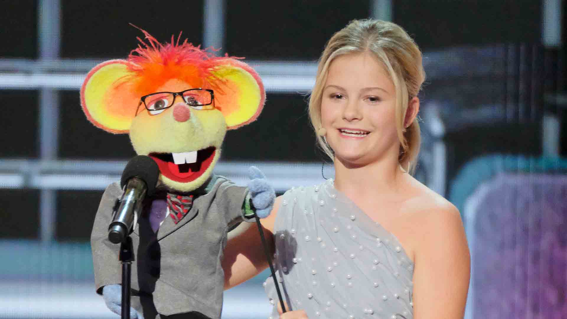 Watch America's Got Talent Highlight: Darci Lynne - The Champions Two ...