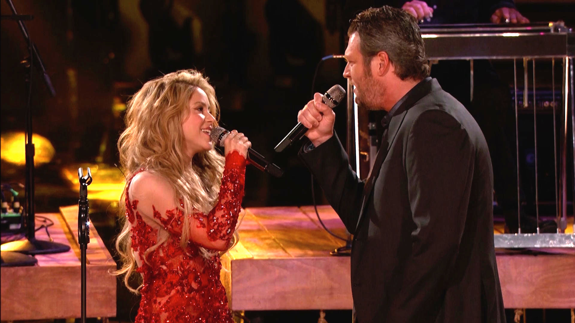 Watch The Voice Highlight: Blake Shelton and Shakira: "Medicine" - NBC.com