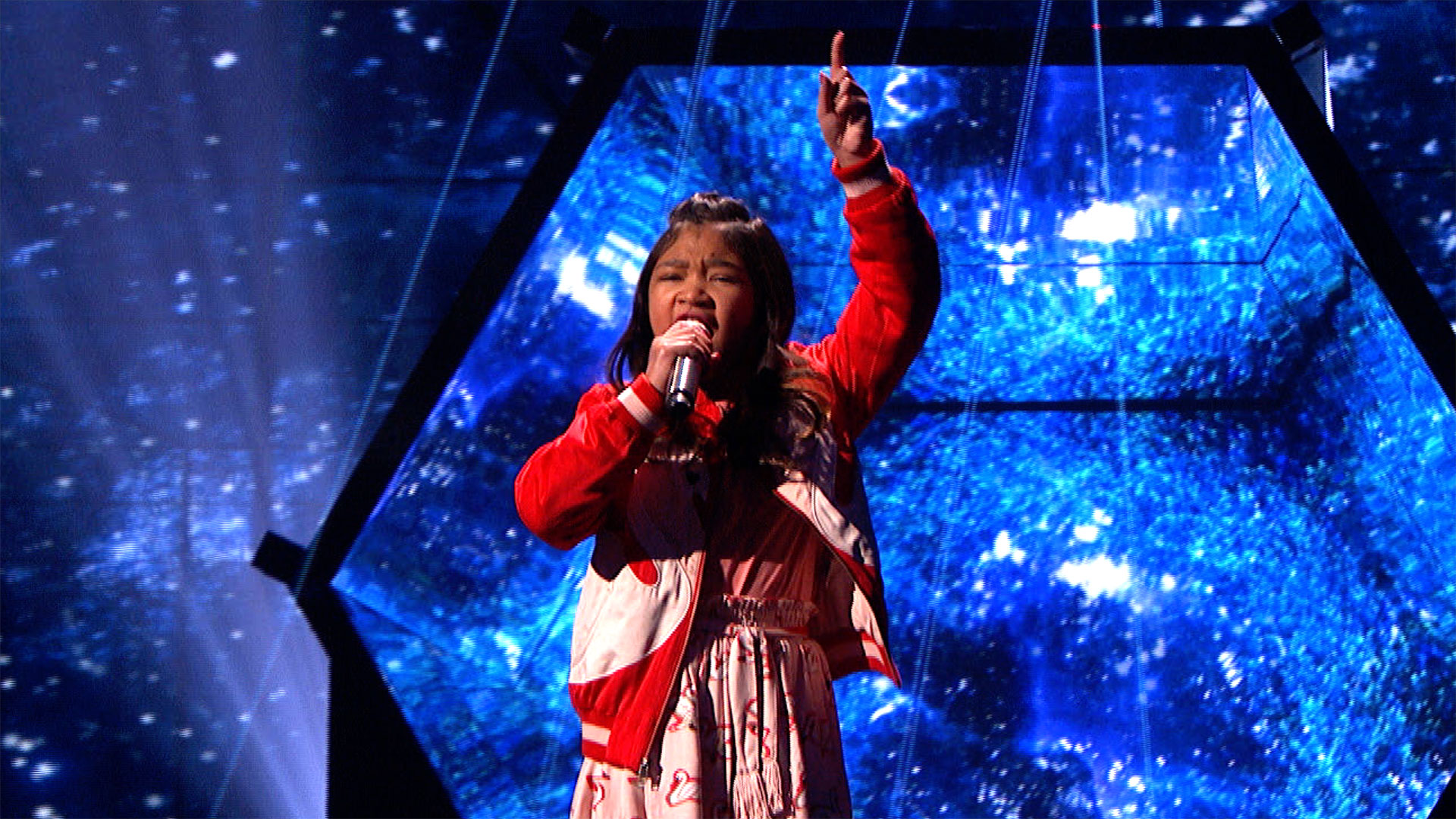 Watch America's Got Talent Highlight Angelica Hale, Live Shows 1