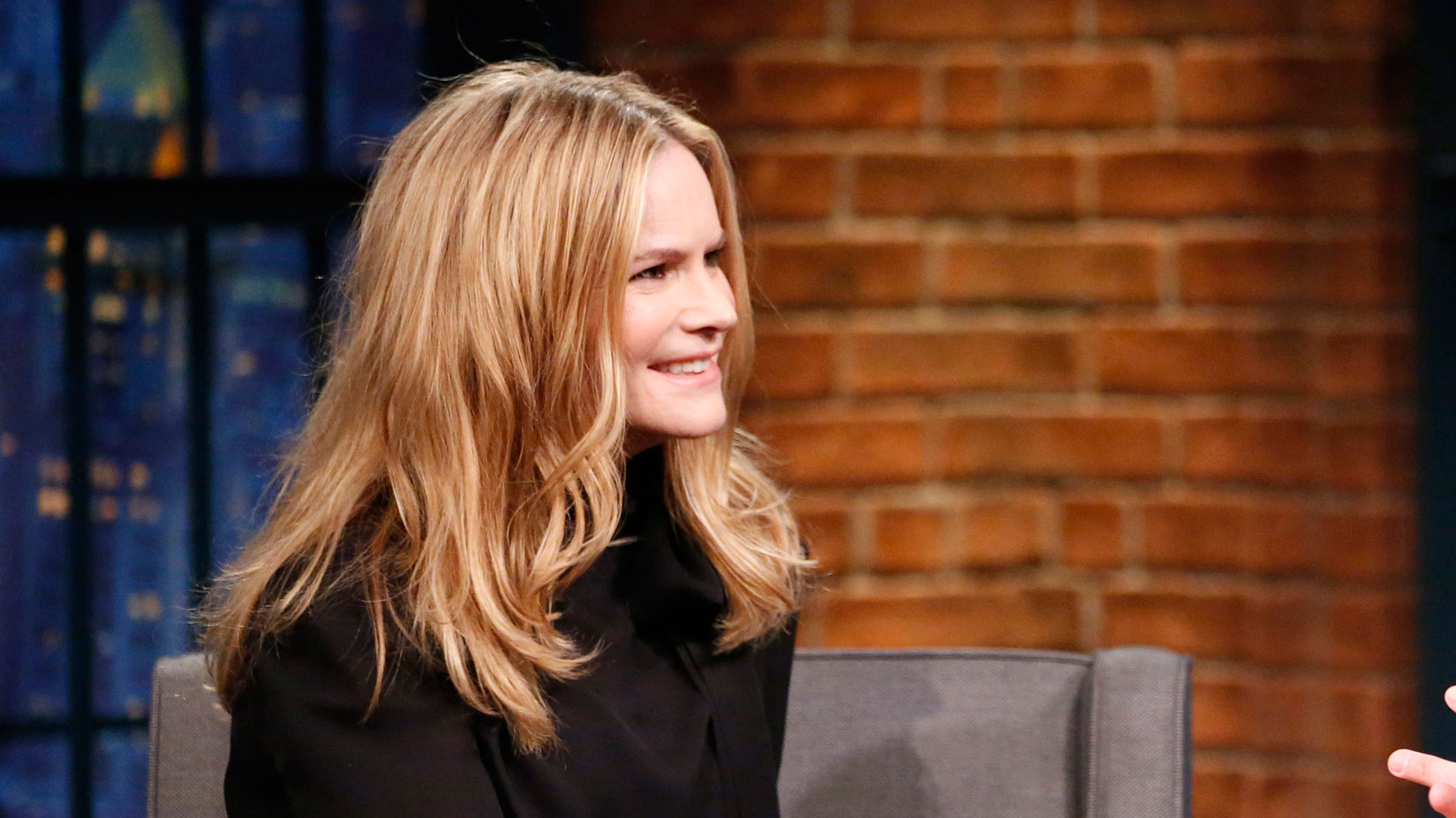 Watch Late Night with Seth Meyers Interview Jennifer Jason Leigh on(02)