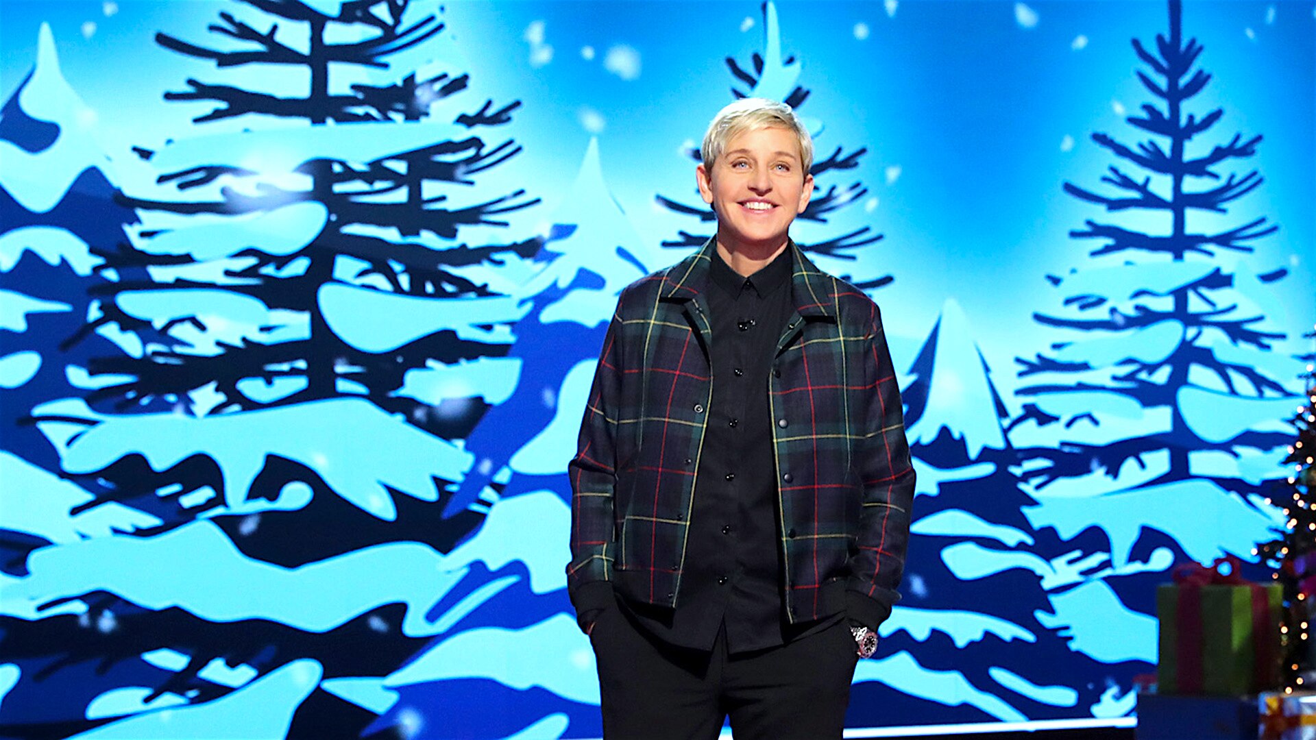 Watch Ellen's Game of Games Episode: Game of Games Holiday ...