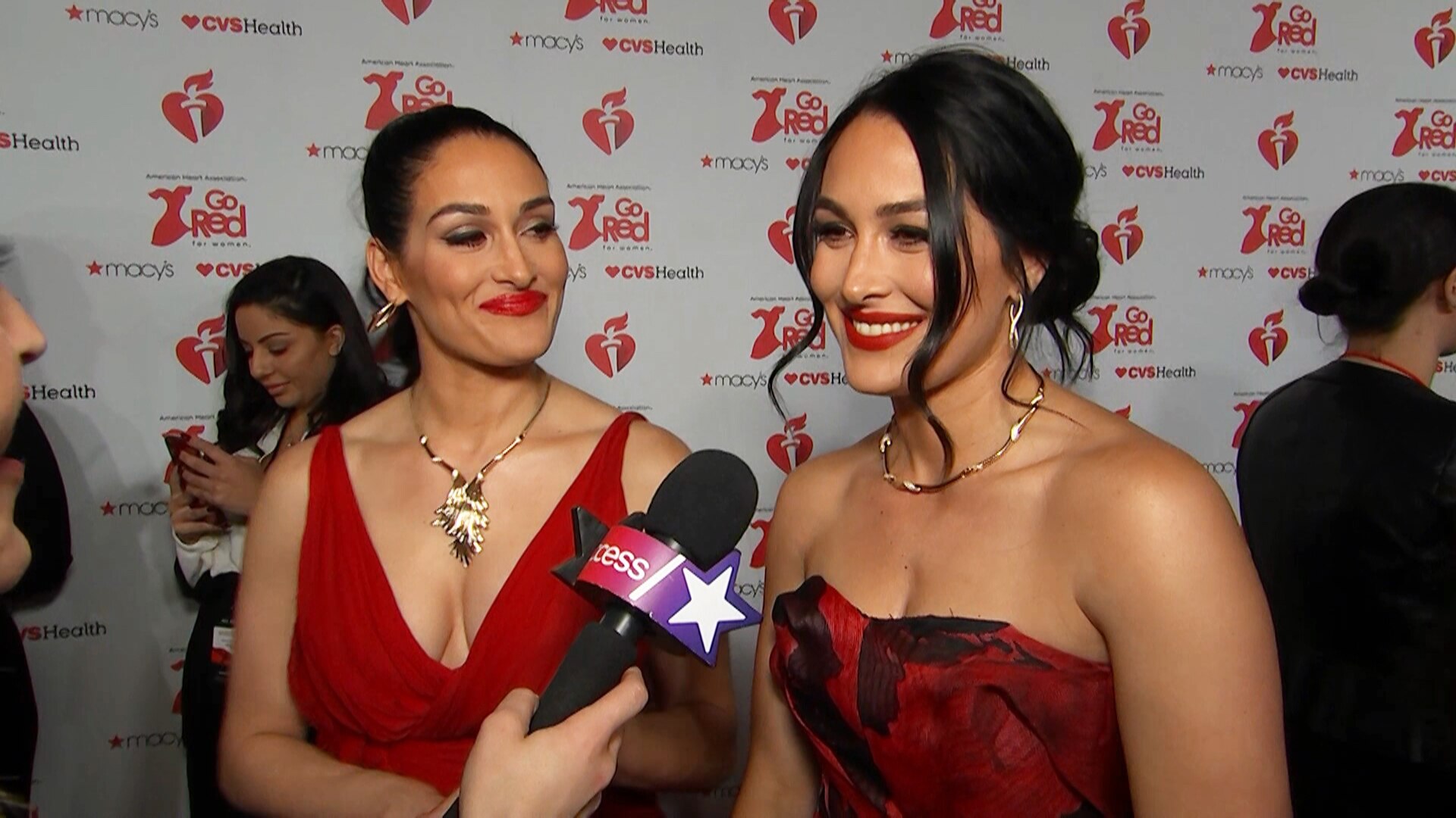 Watch Access Hollywood Interview Nikki Bella Dishes On Her Special