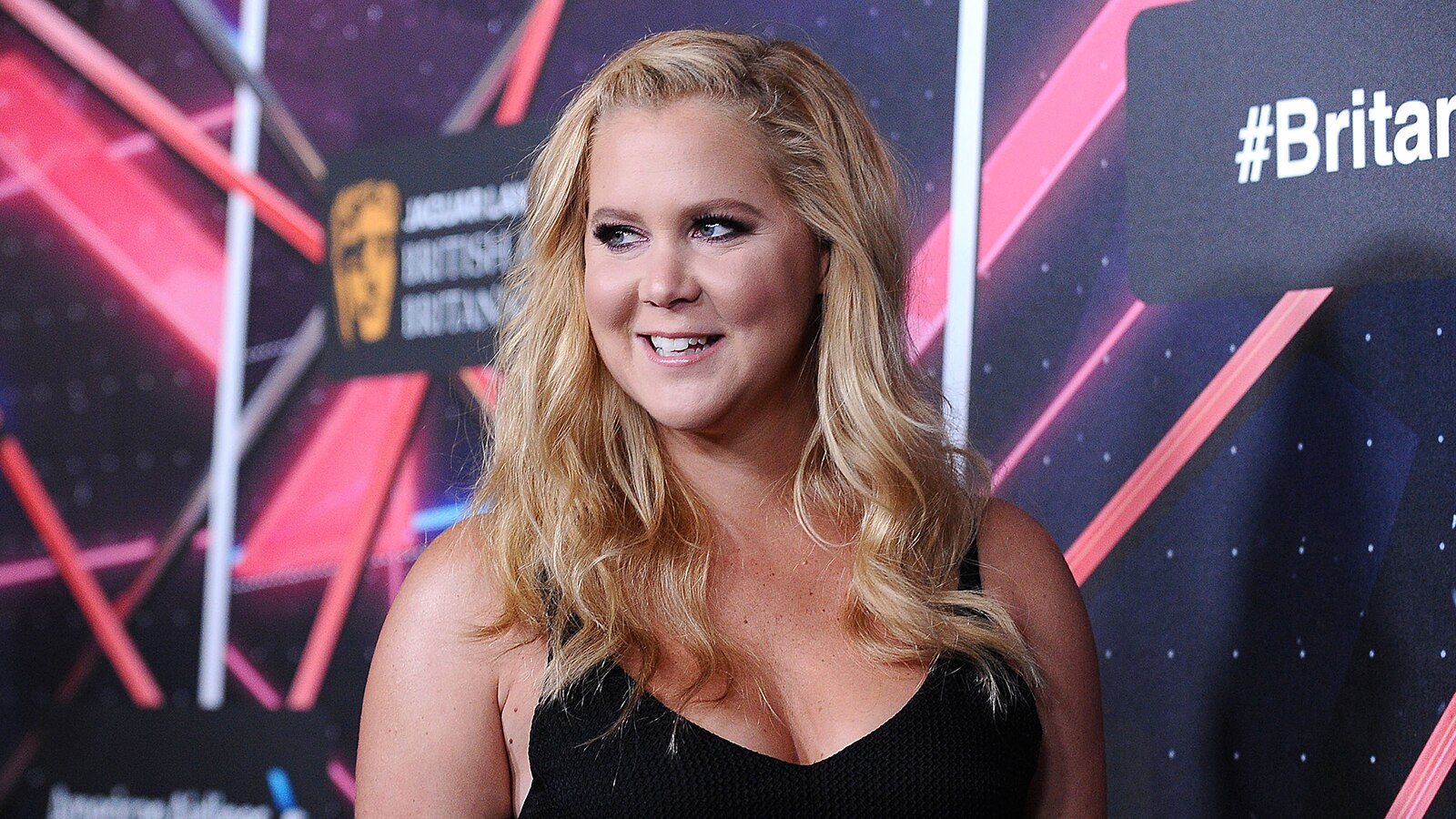 Watch Access Interview Amy Schumer Gets Mom Shamed For Returning To