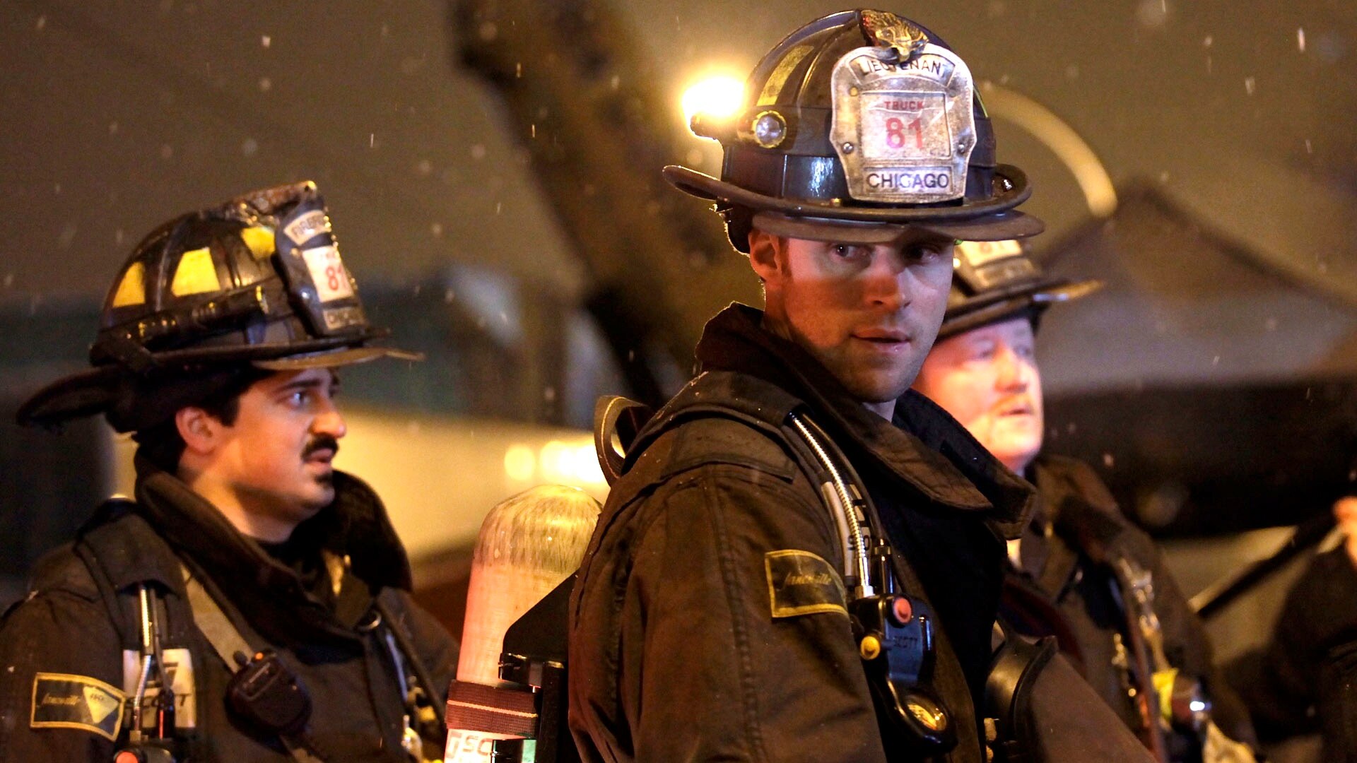 Чикаго в огне 1 сезон 1 серия. Чикаго в огне доусон. Пожарные чикаго / чикаго в огне. Чикаго в огне сериал 9 сезон. Сериал пожарные чикаго келли северайд.