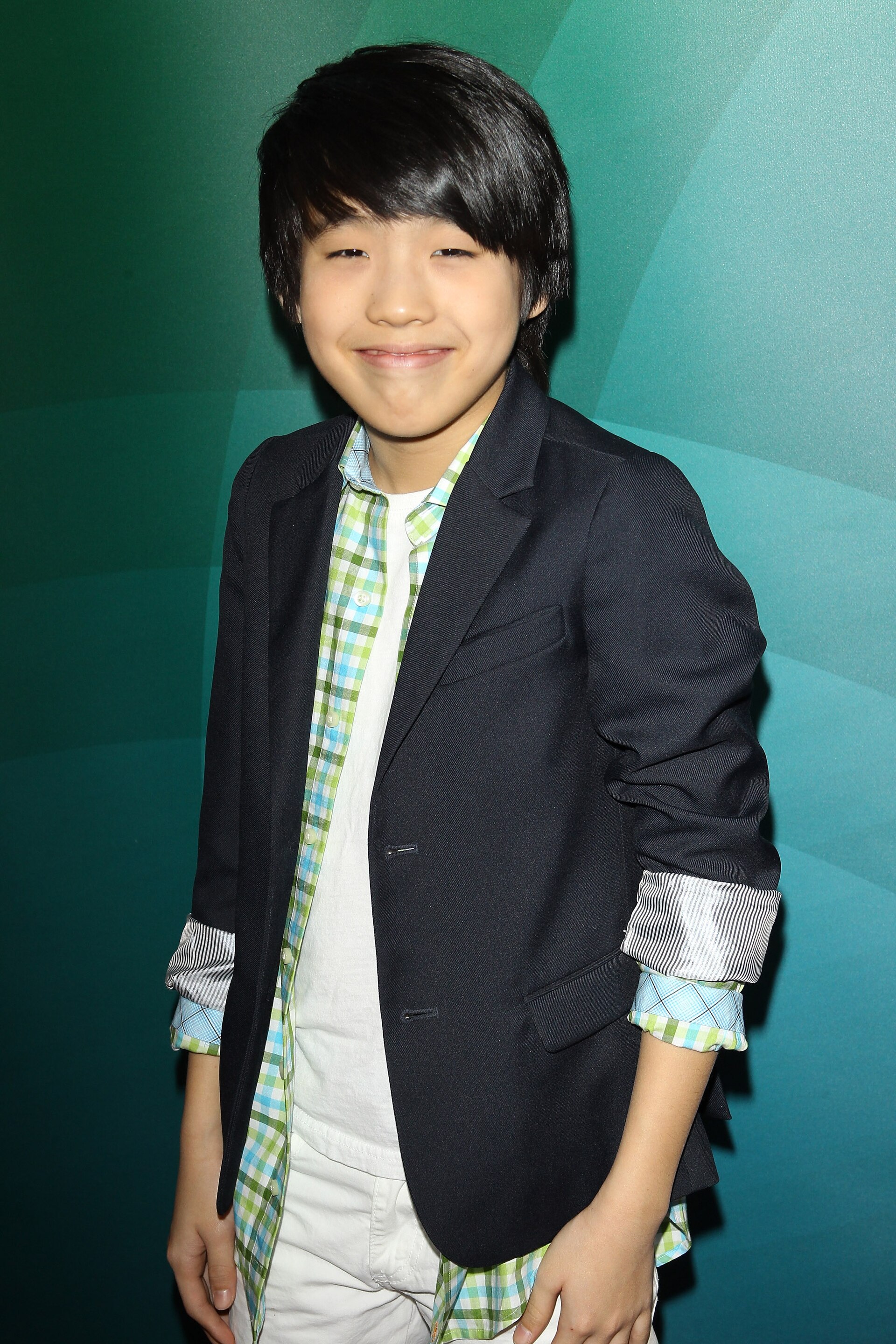 Growing Up Fisher Meet the Cast Photo 1589001