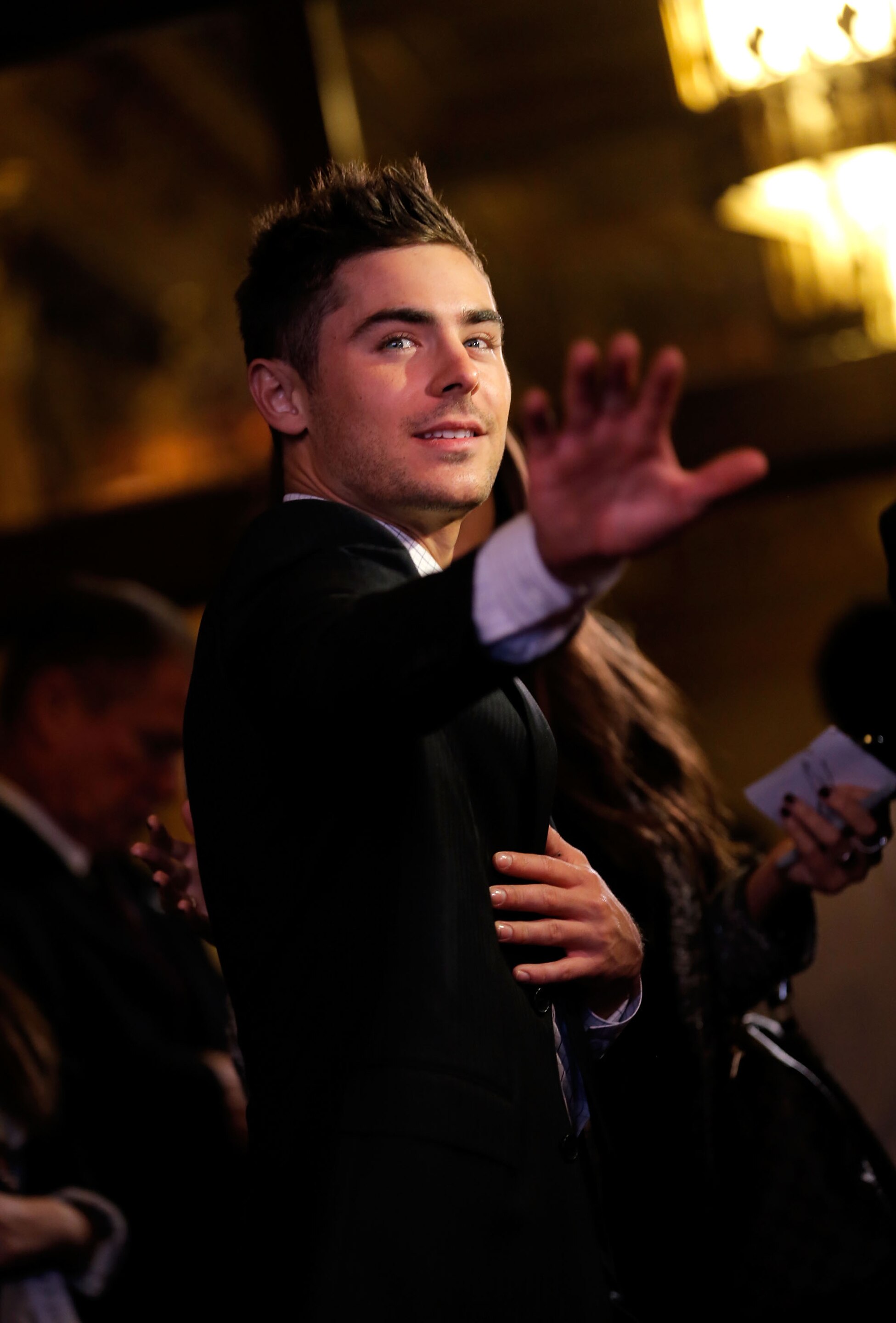 Running Wild with Bear Grylls: Fun Facts About Zac Efron Photo: 1788036 ...