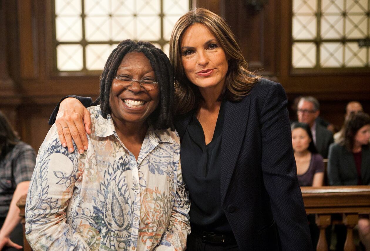 Law And Order Organized Crime Episode 5 Summary : "Law & Order" Quit Claim (TV Episode 2008) - IMDb : Elliot and bell take on 2 new faces to the task force, and investigate two seemingly unrelated crimes in hopes they'll be.