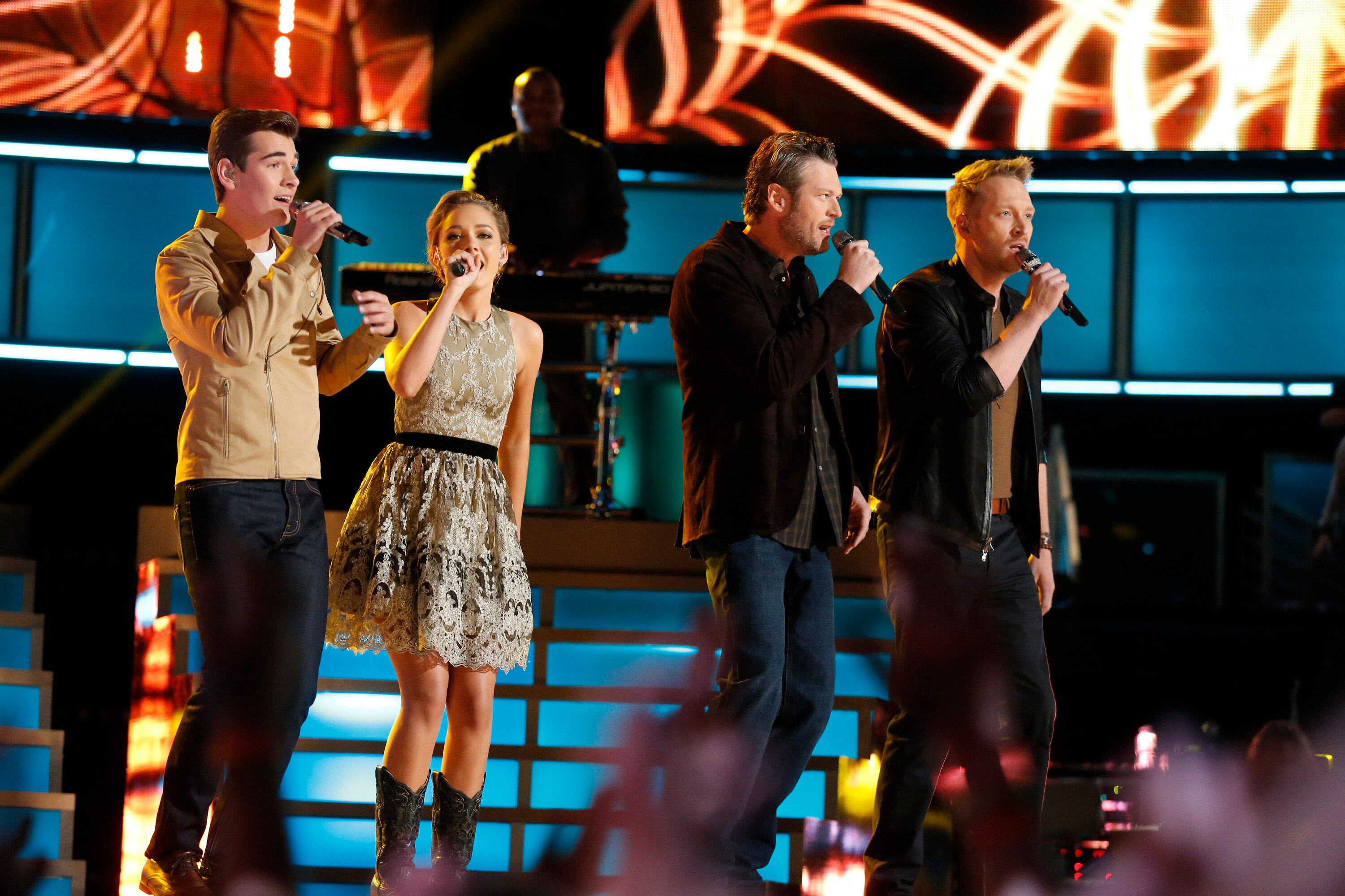 The Voice Top 12 Live Eliminations Photo 2548976