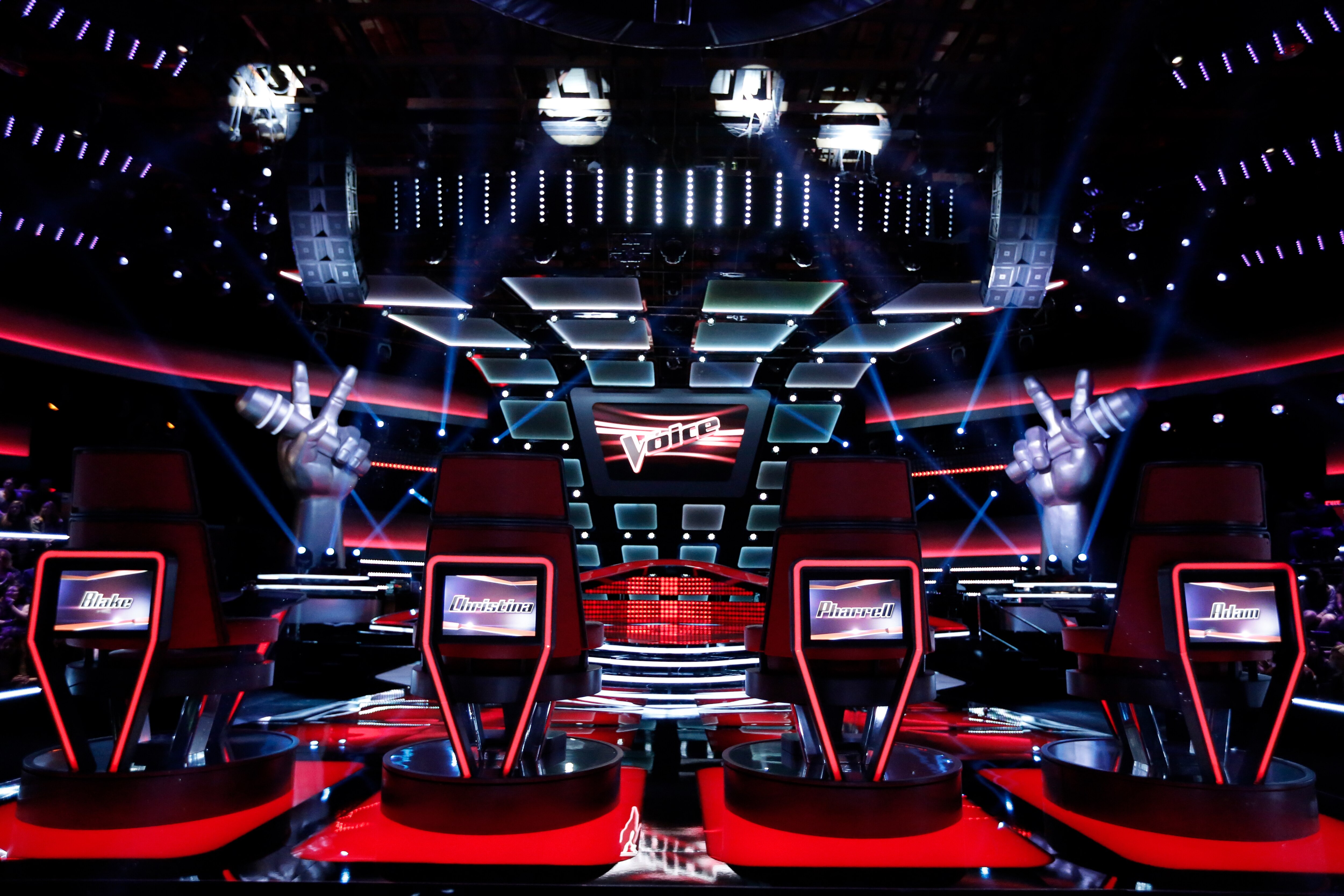 The Voice Behind the Scenes The Blind Auditions, Part 4 Photo 2255576