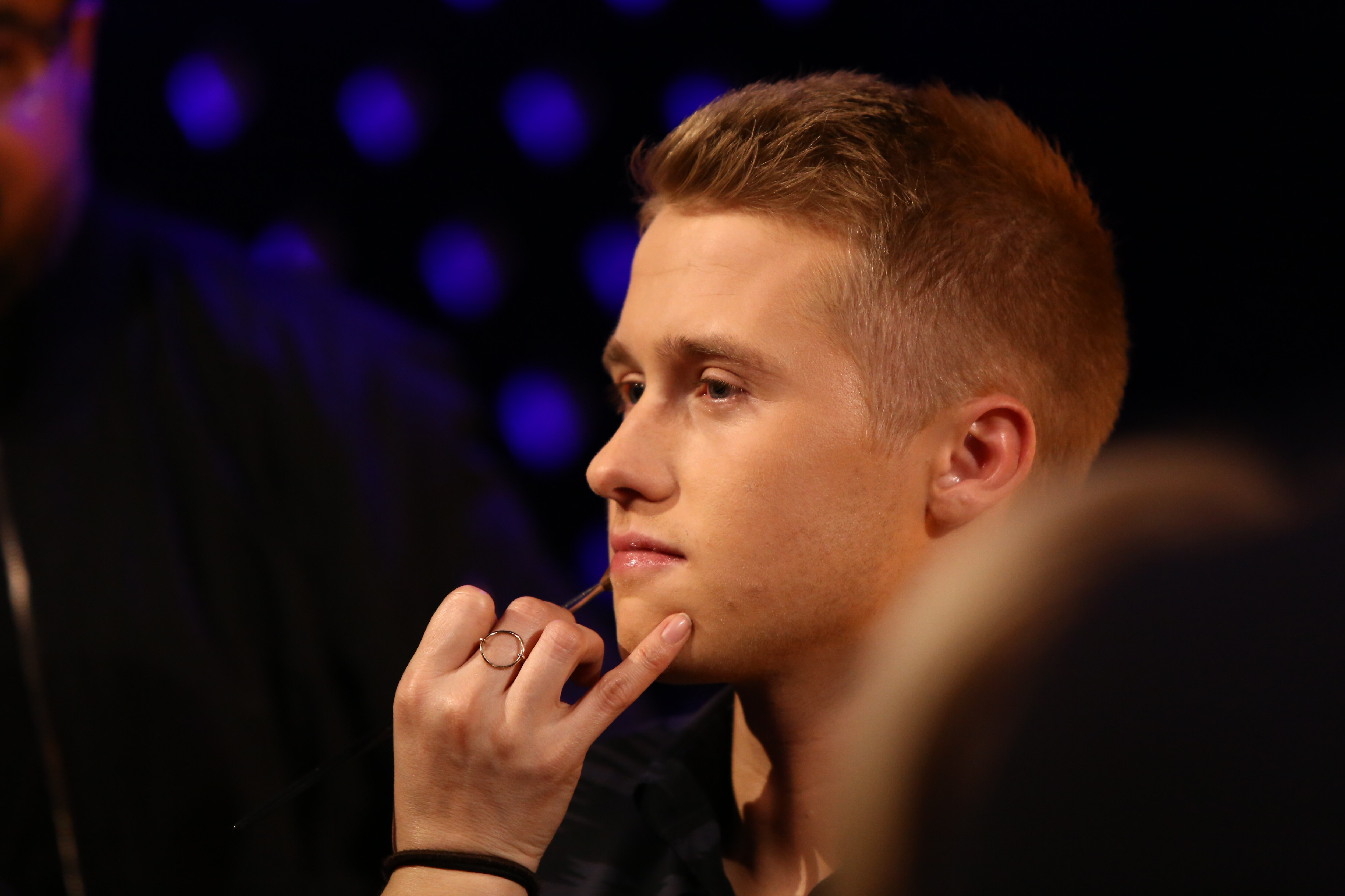 The Voice: Behind the Scenes: Live Top 12 Performances Photo: 2306991
