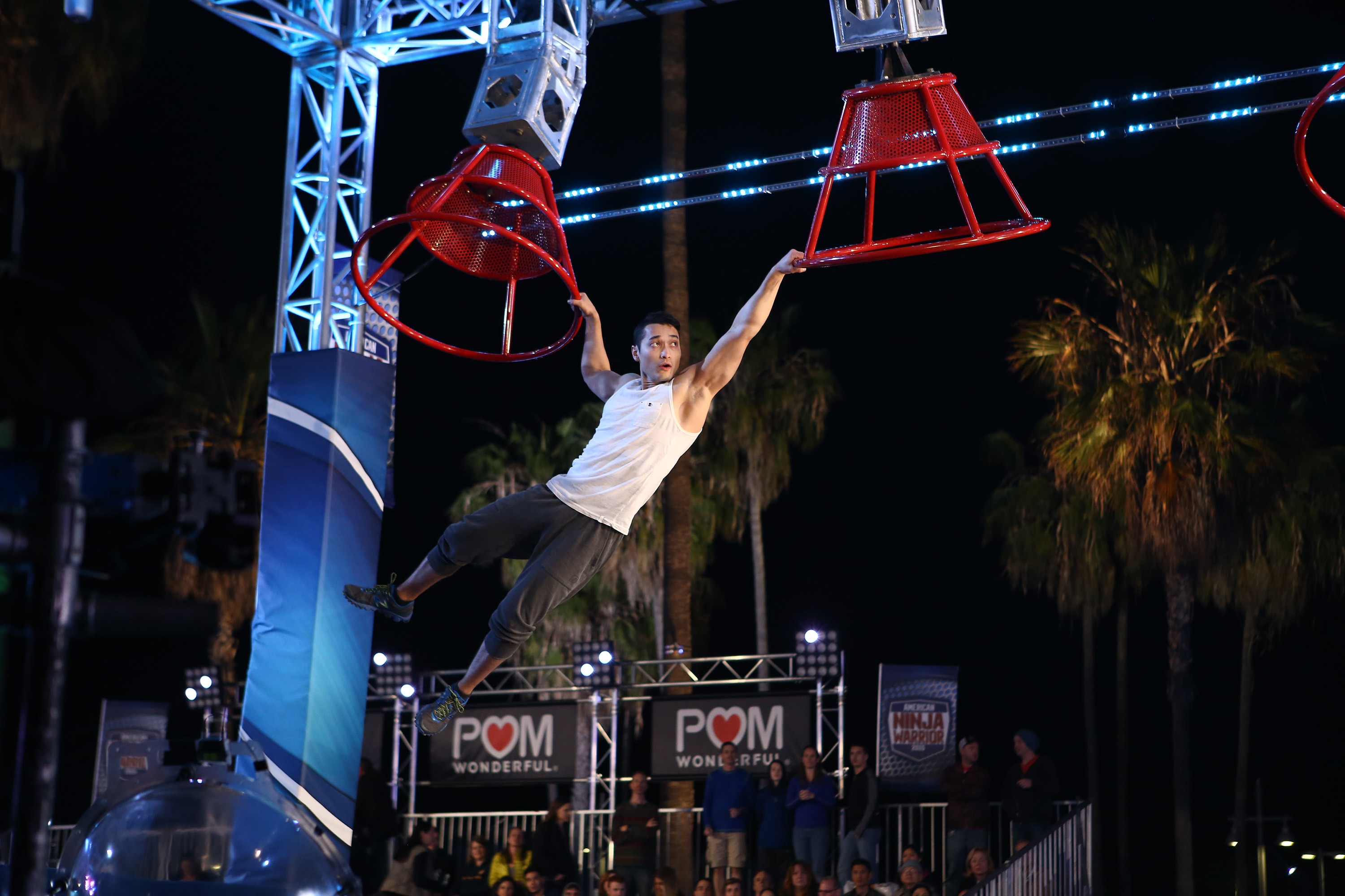 American ninja warrior. American Ninja Warrior сериал. Американский воин ниндзя. American Ninja Warrior сериал кадры. Американский ниндзя 7.