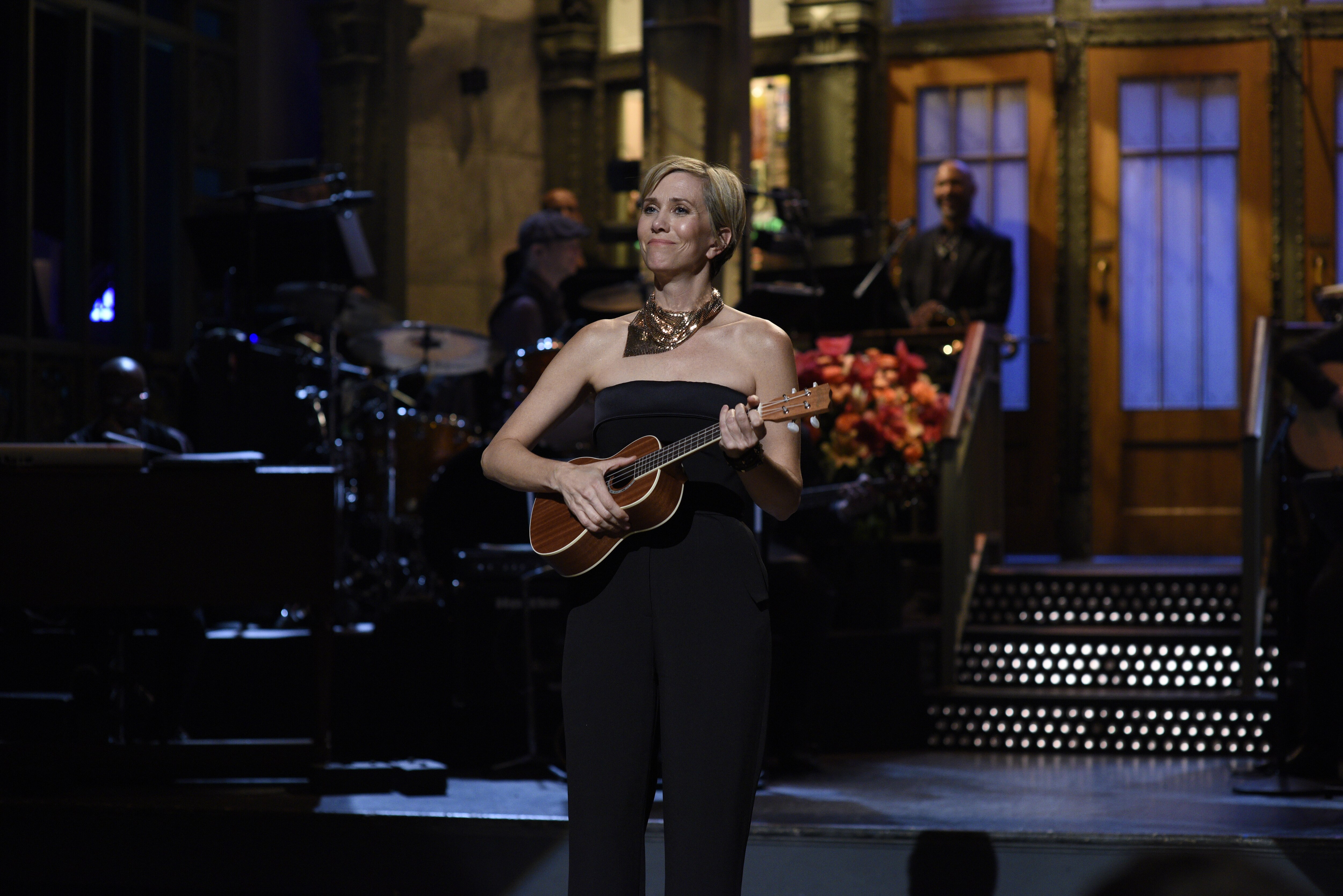 Saturday Night Live From The Set Kristen Wiig And The Xx Photo