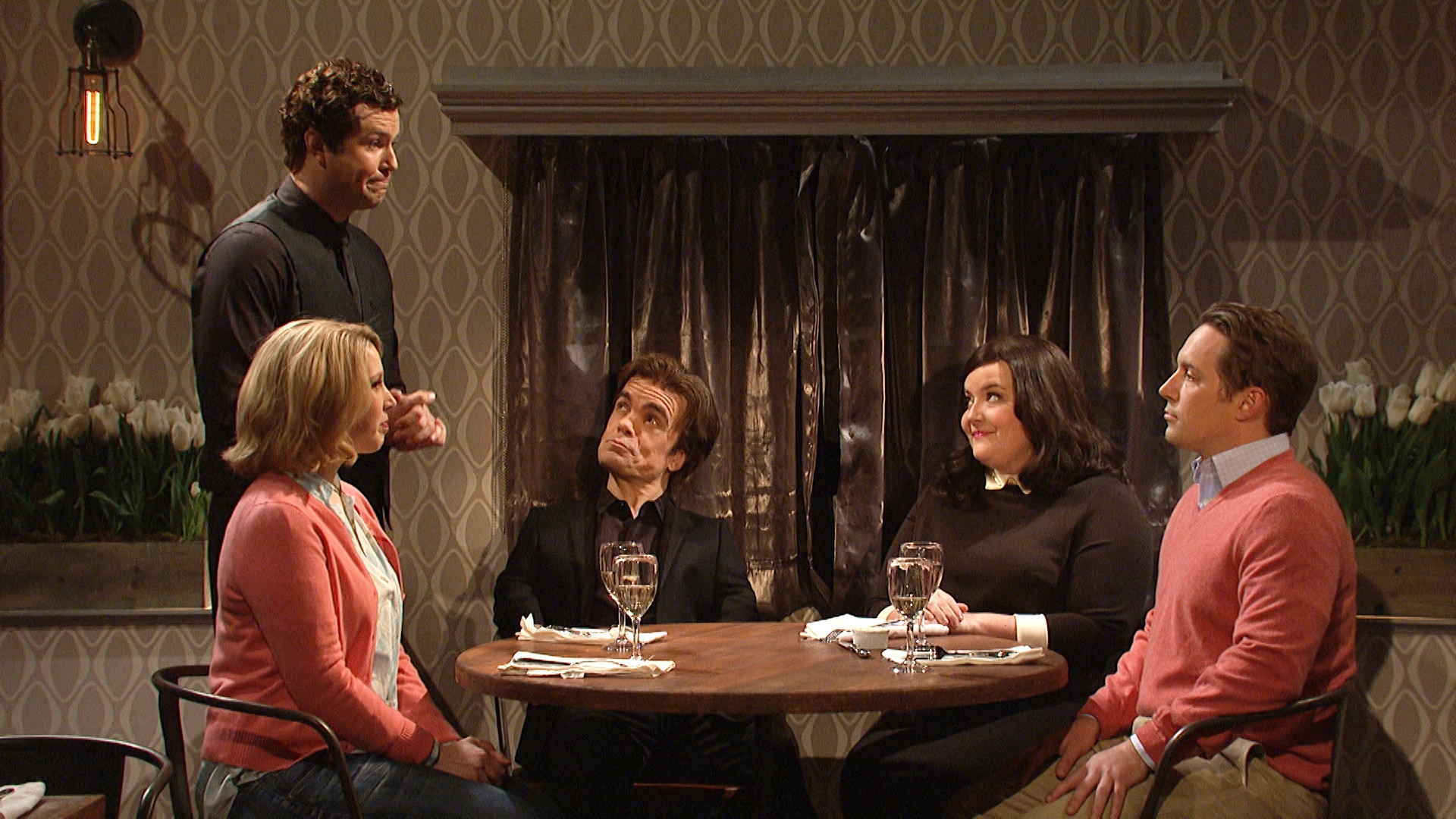 Watch Saturday Night Live Highlight Trendy Restaurant