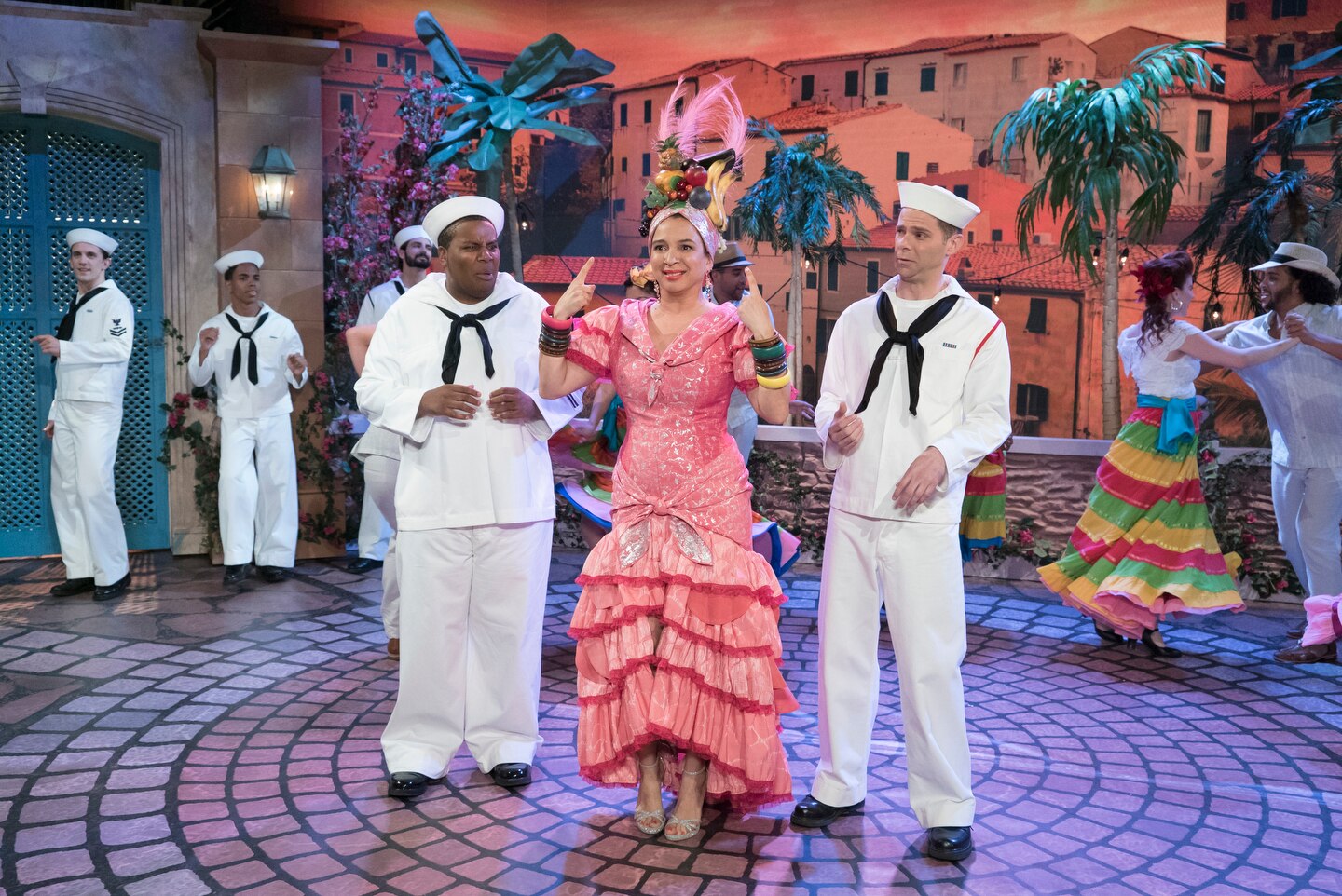 Maya & Marty Episode 6 Sean Hayes, Steve Martin, Kelly Ripa and Emma